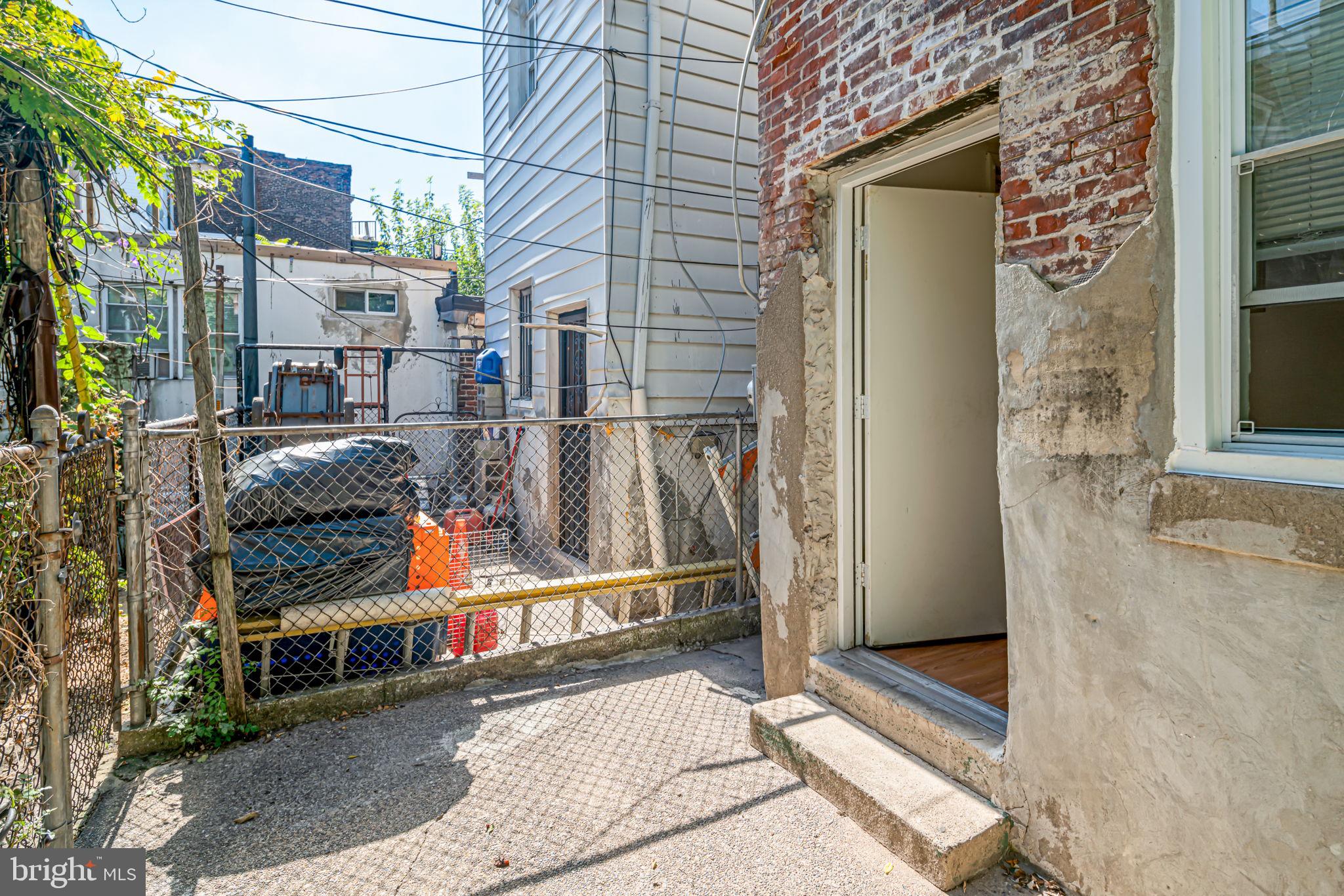 KENSINGTON - Residential