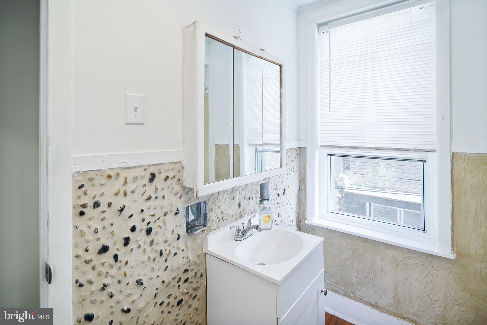 KENSINGTON - Residential