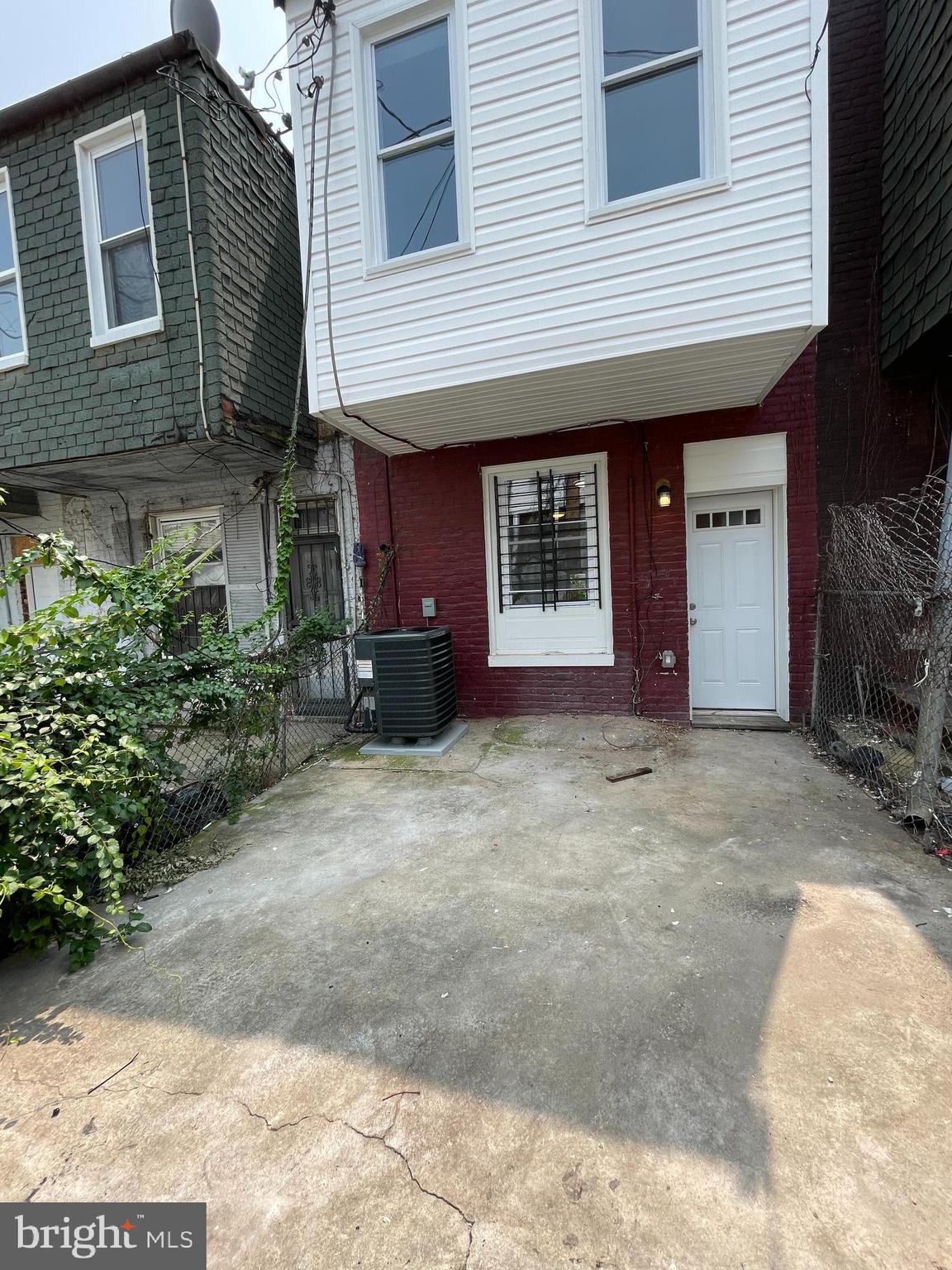 EAST BALTIMORE MIDWAY - Residential Lease