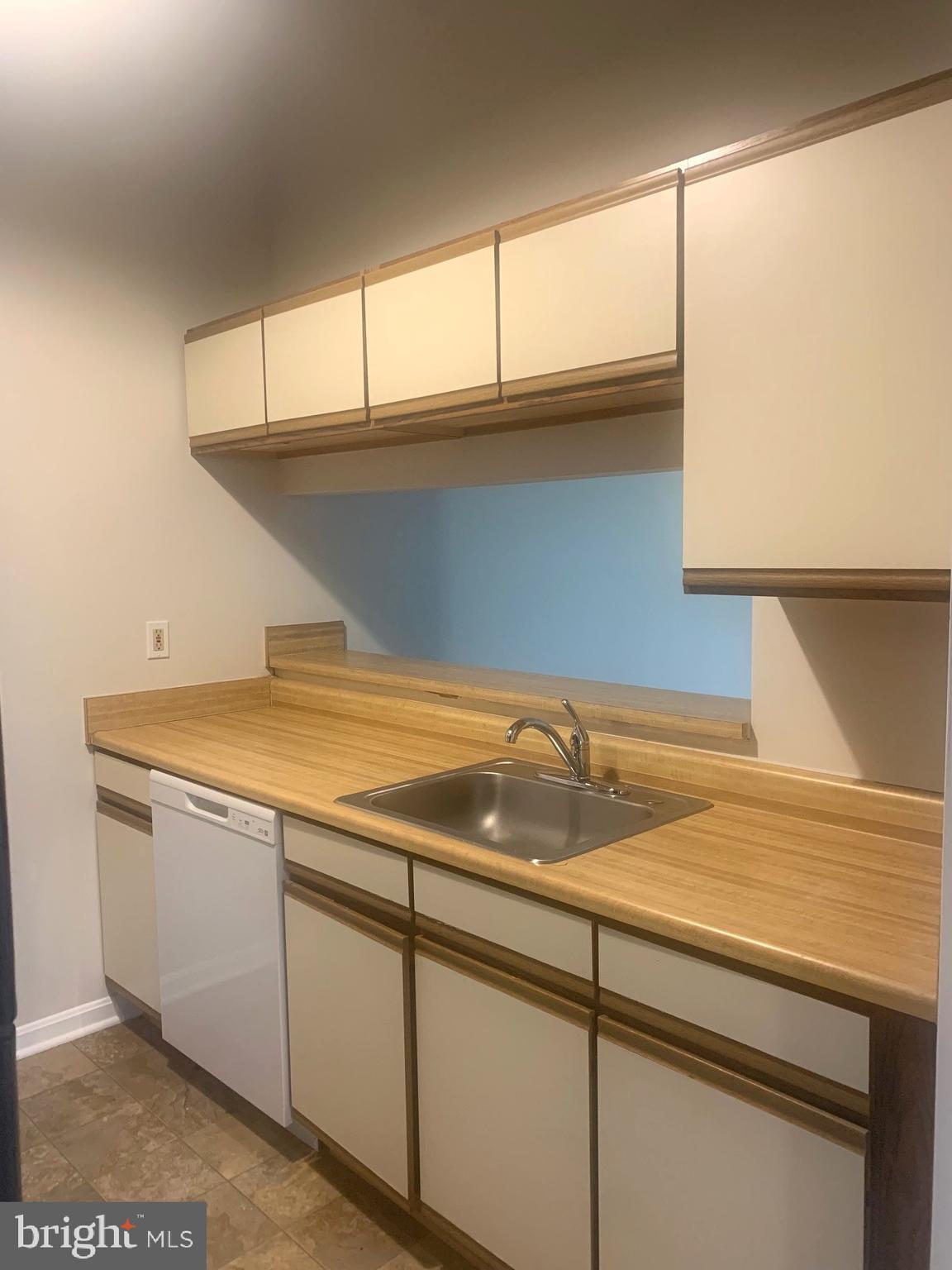 CROMWELL FOUNTAIN - Residential Lease