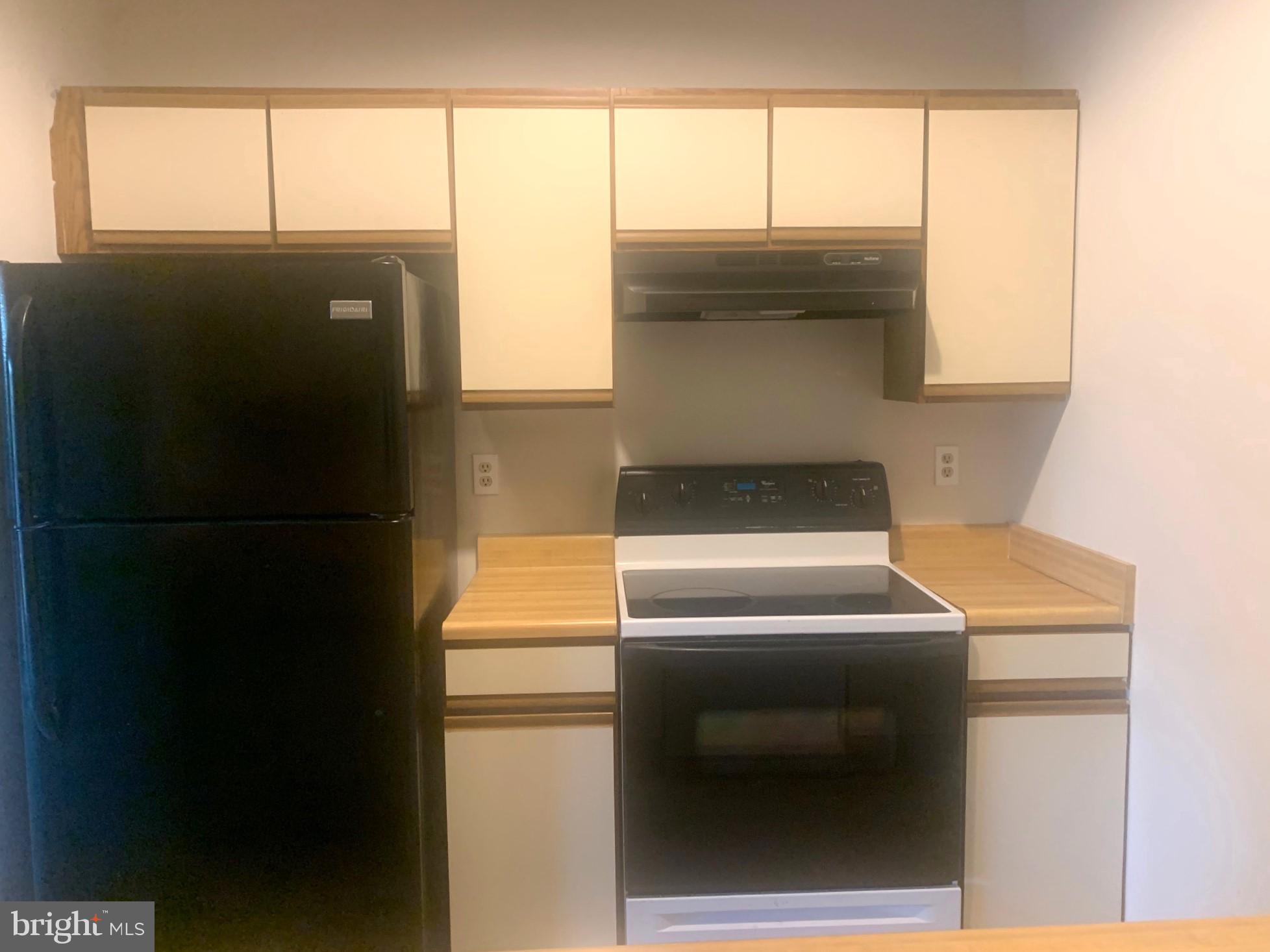 CROMWELL FOUNTAIN - Residential Lease