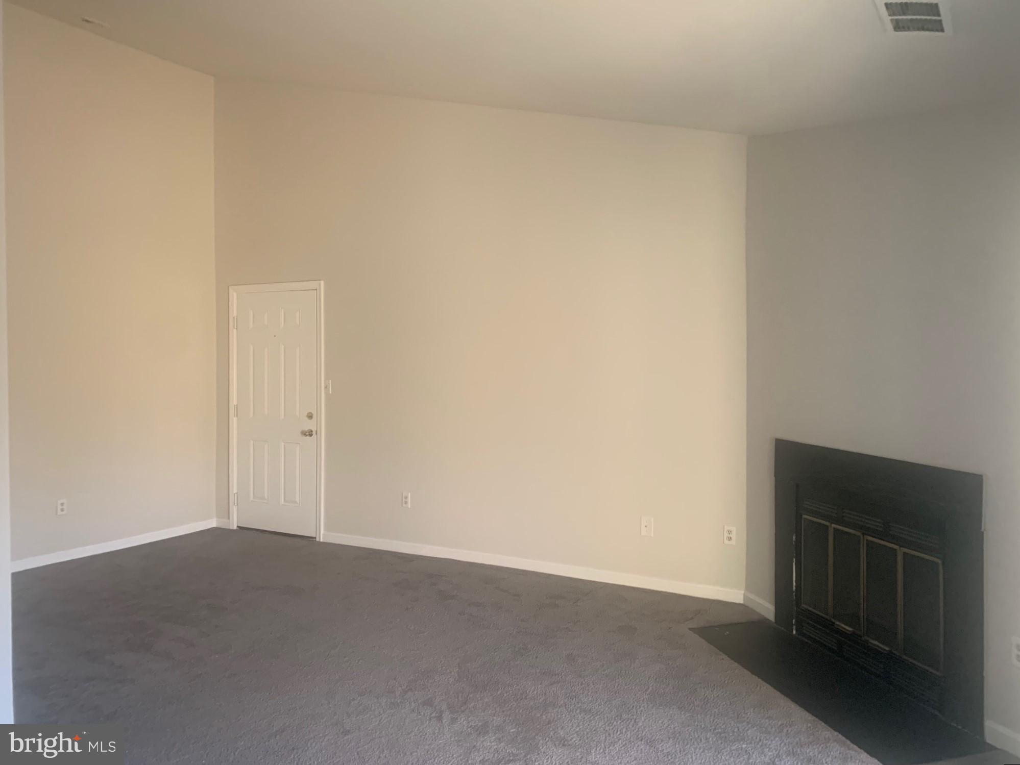 CROMWELL FOUNTAIN - Residential Lease