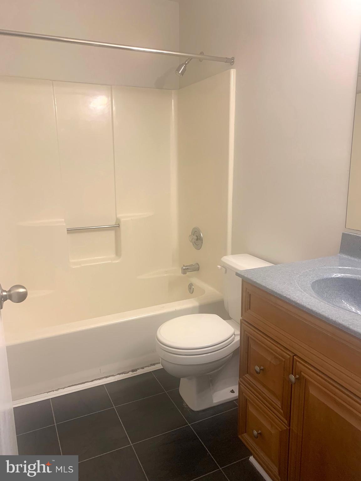 CROMWELL FOUNTAIN - Residential Lease