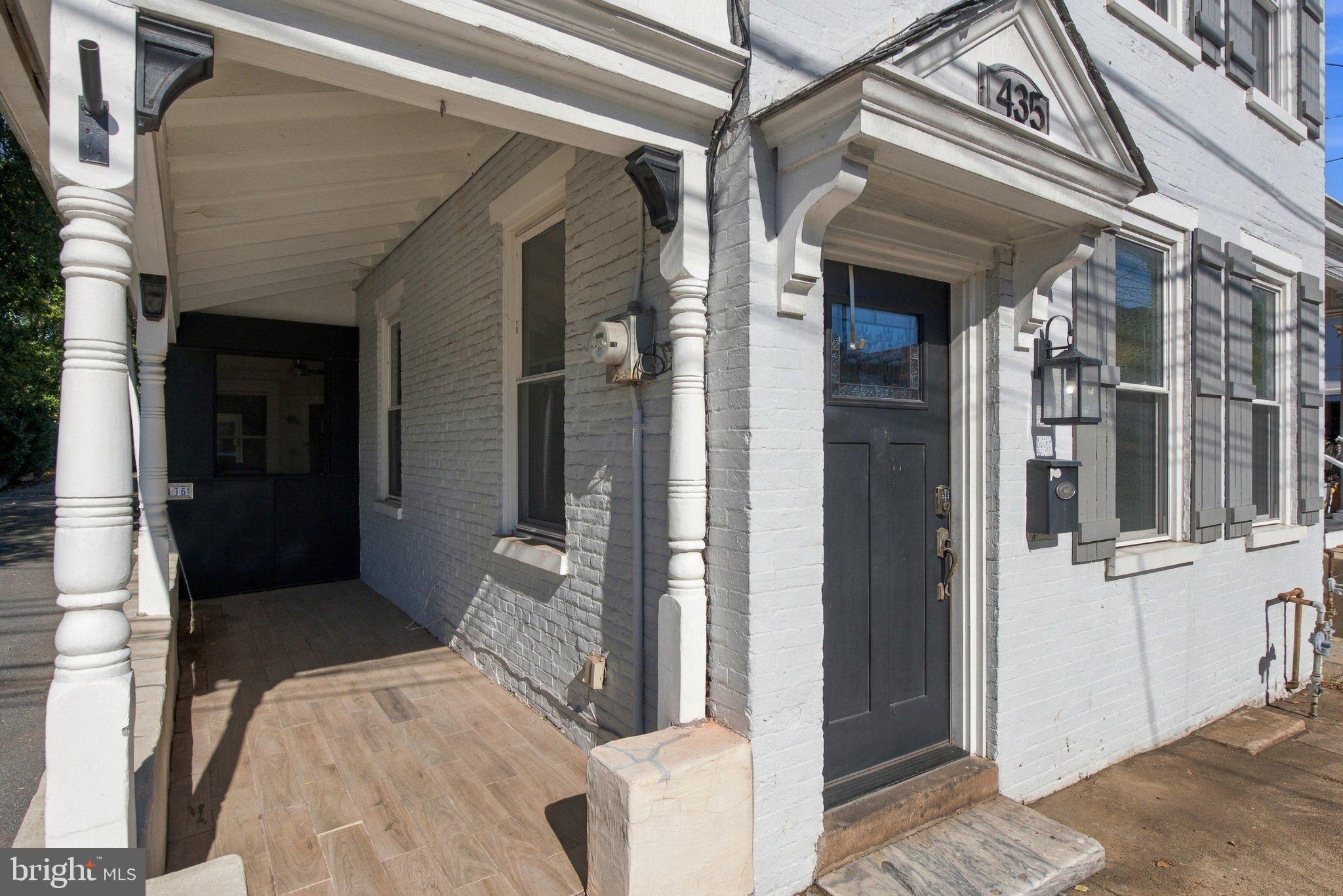 435 NEW HOLLAND AVENUE