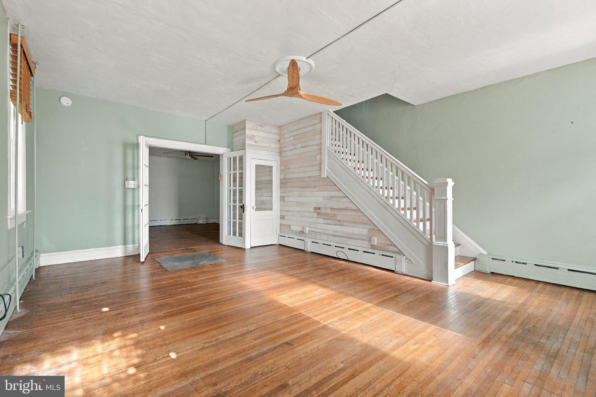435 NEW HOLLAND AVENUE