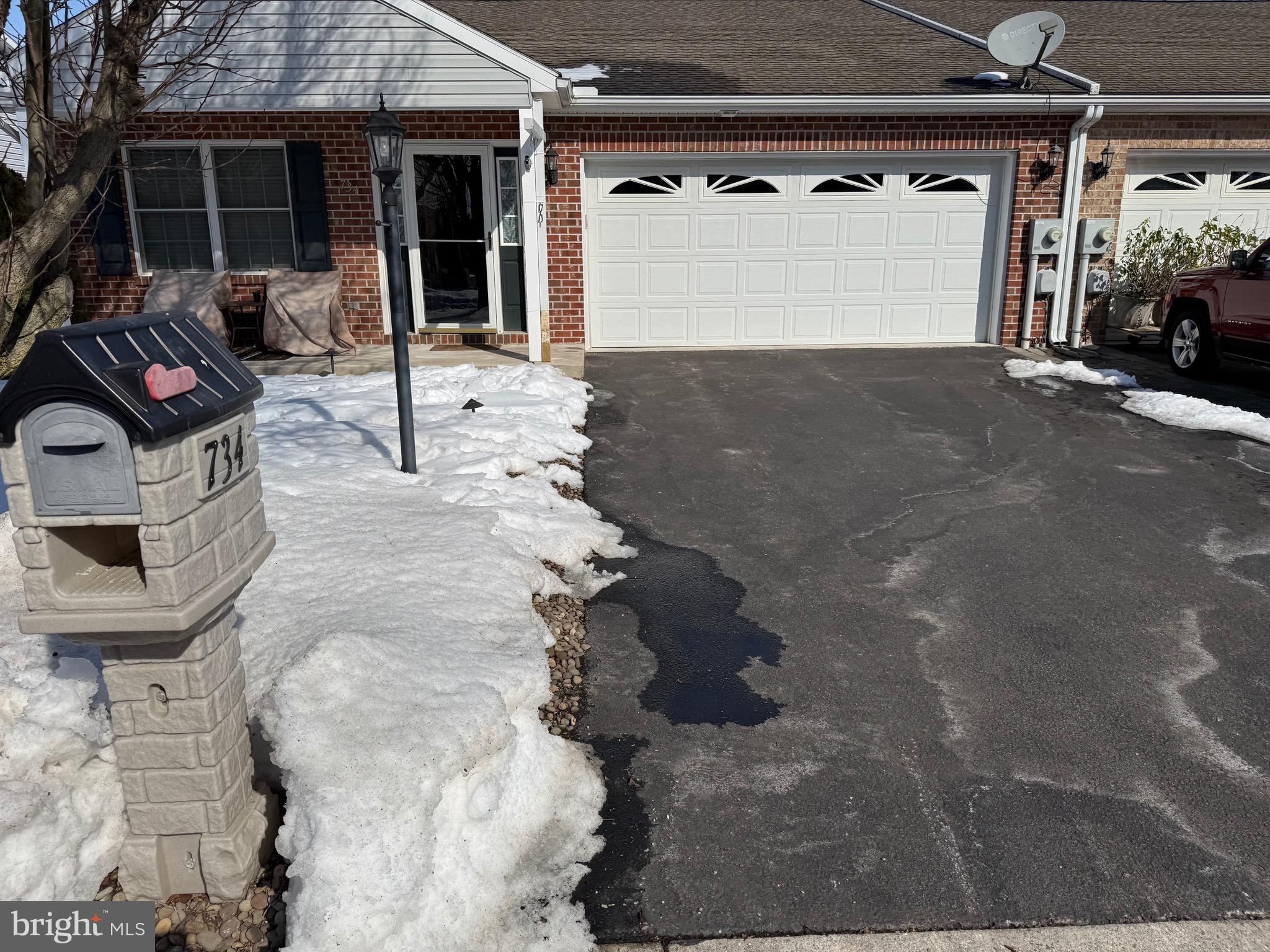 734 GOLDEN SPRING DRIVE N