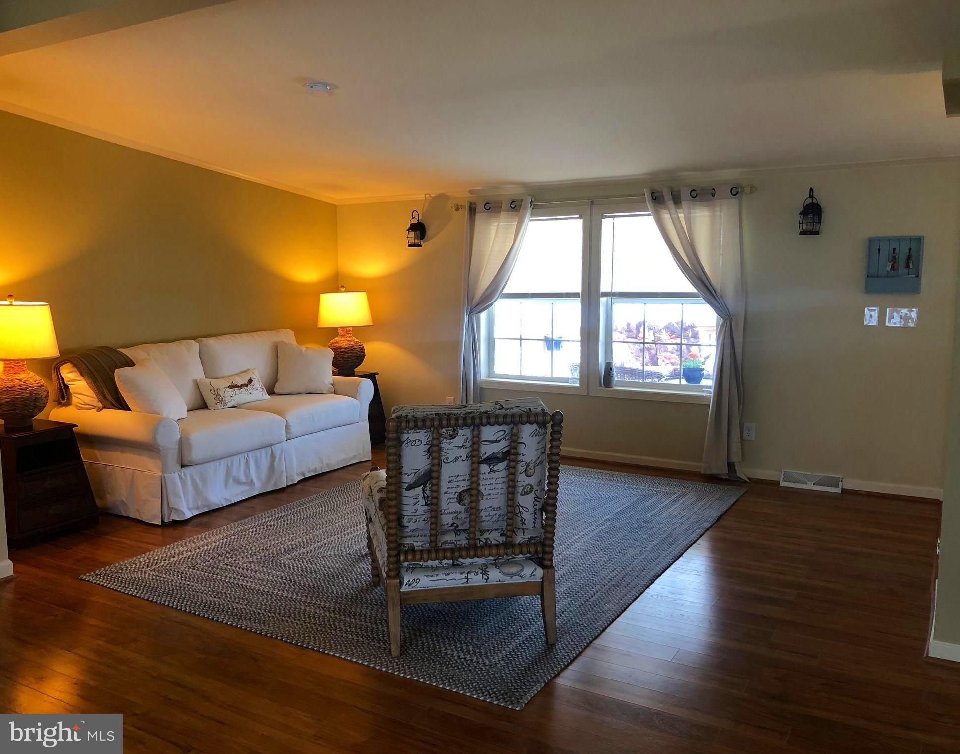 BISCAYNE BAY VILLAGE - Residential