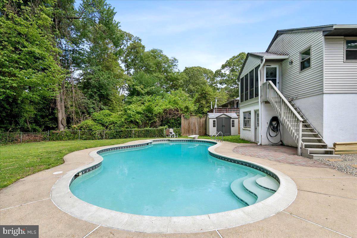 WEST MAGOTHY MANOR - Residential