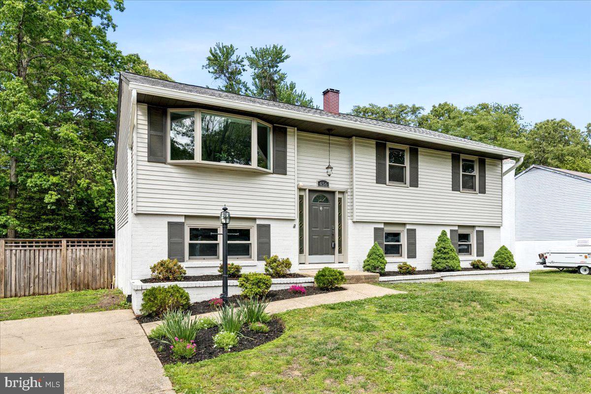 WEST MAGOTHY MANOR - Residential
