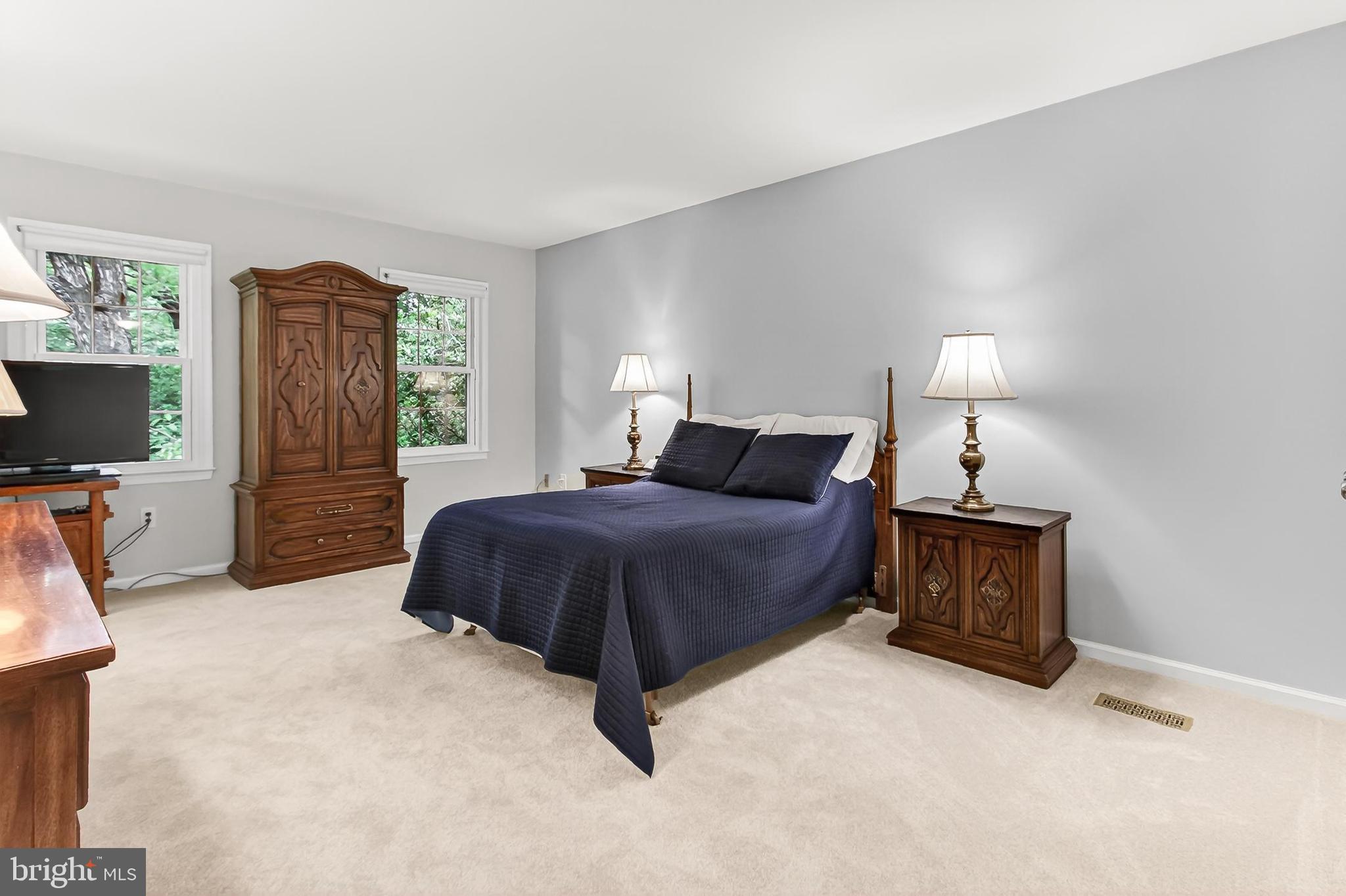 FAIRFAX STATION - Residential