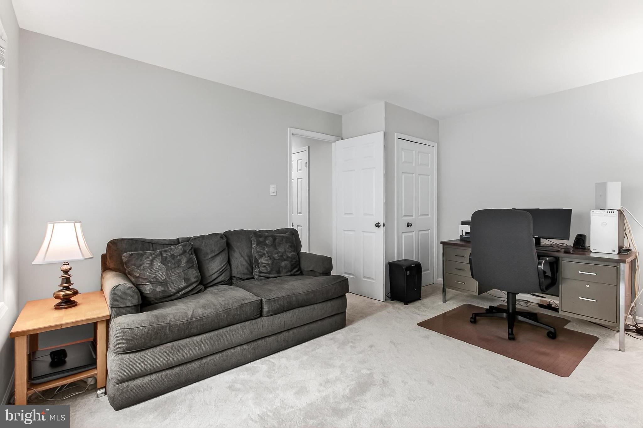 FAIRFAX STATION - Residential