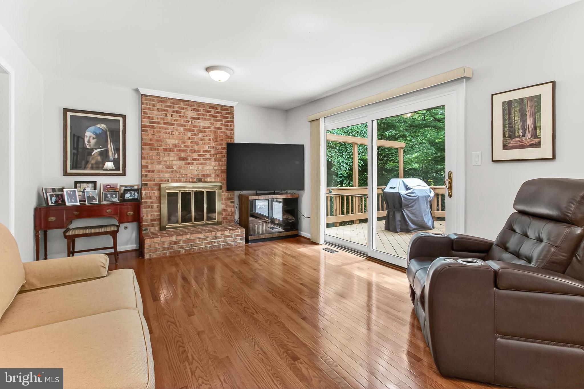 FAIRFAX STATION - Residential