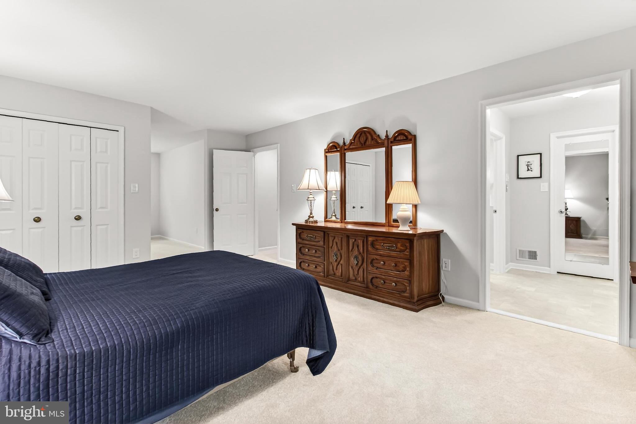 FAIRFAX STATION - Residential