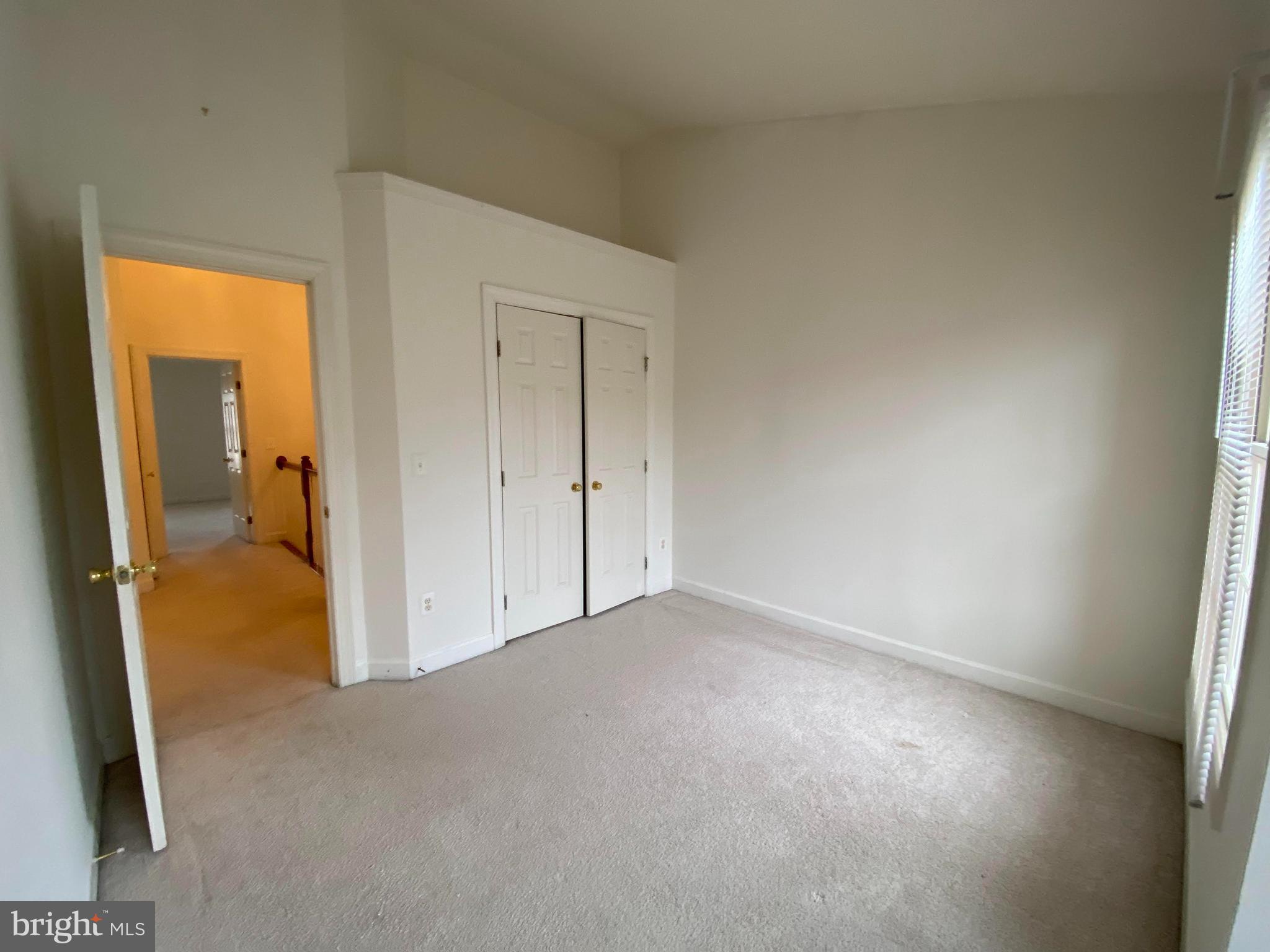 AMBERWOOD - Residential Lease