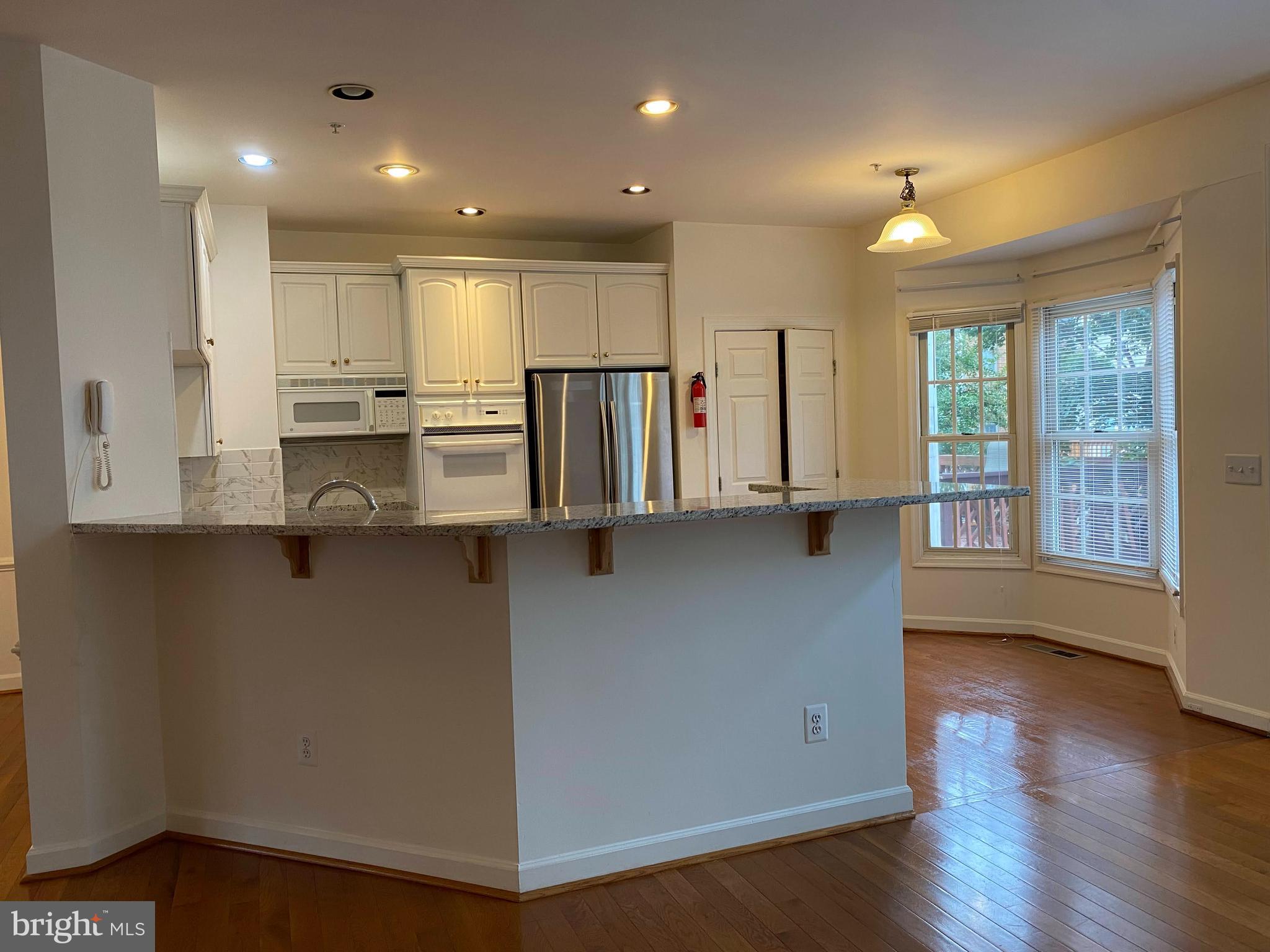 AMBERWOOD - Residential Lease