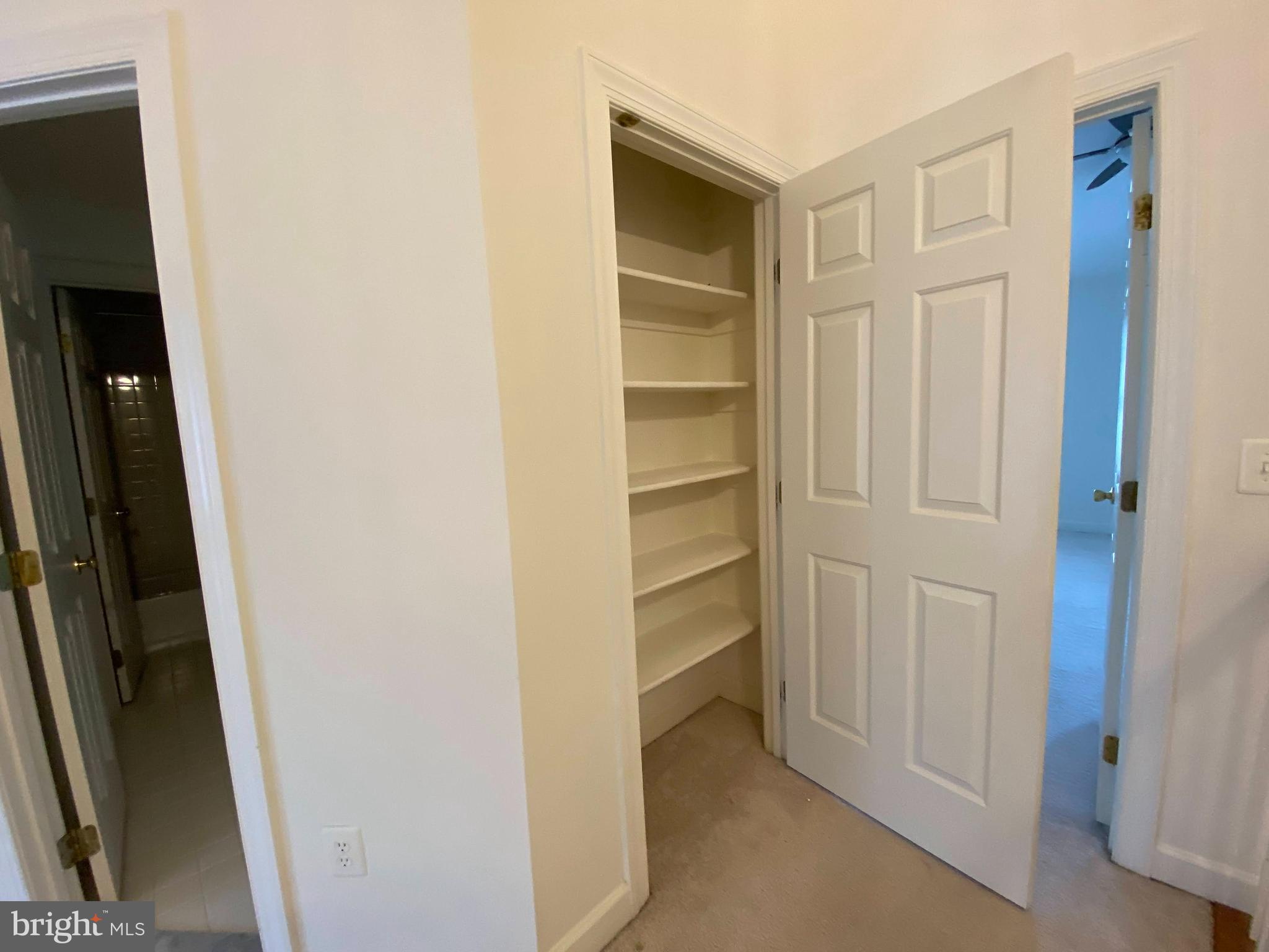 AMBERWOOD - Residential Lease