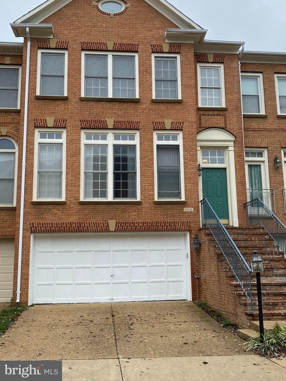 AMBERWOOD - Residential Lease