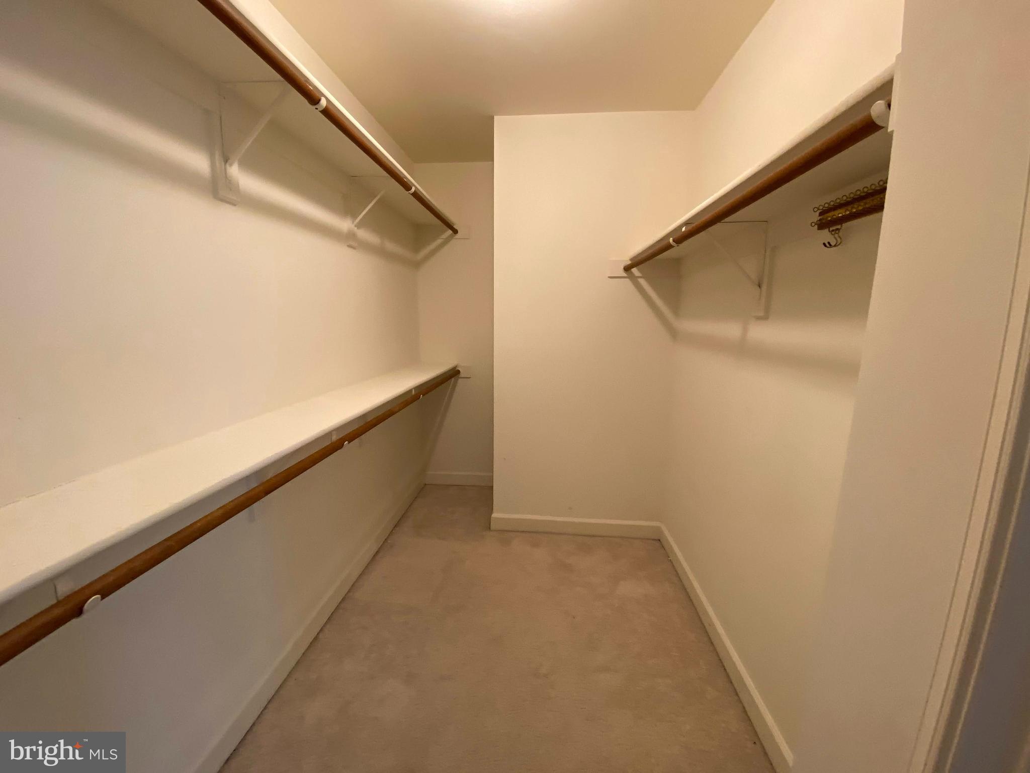 AMBERWOOD - Residential Lease