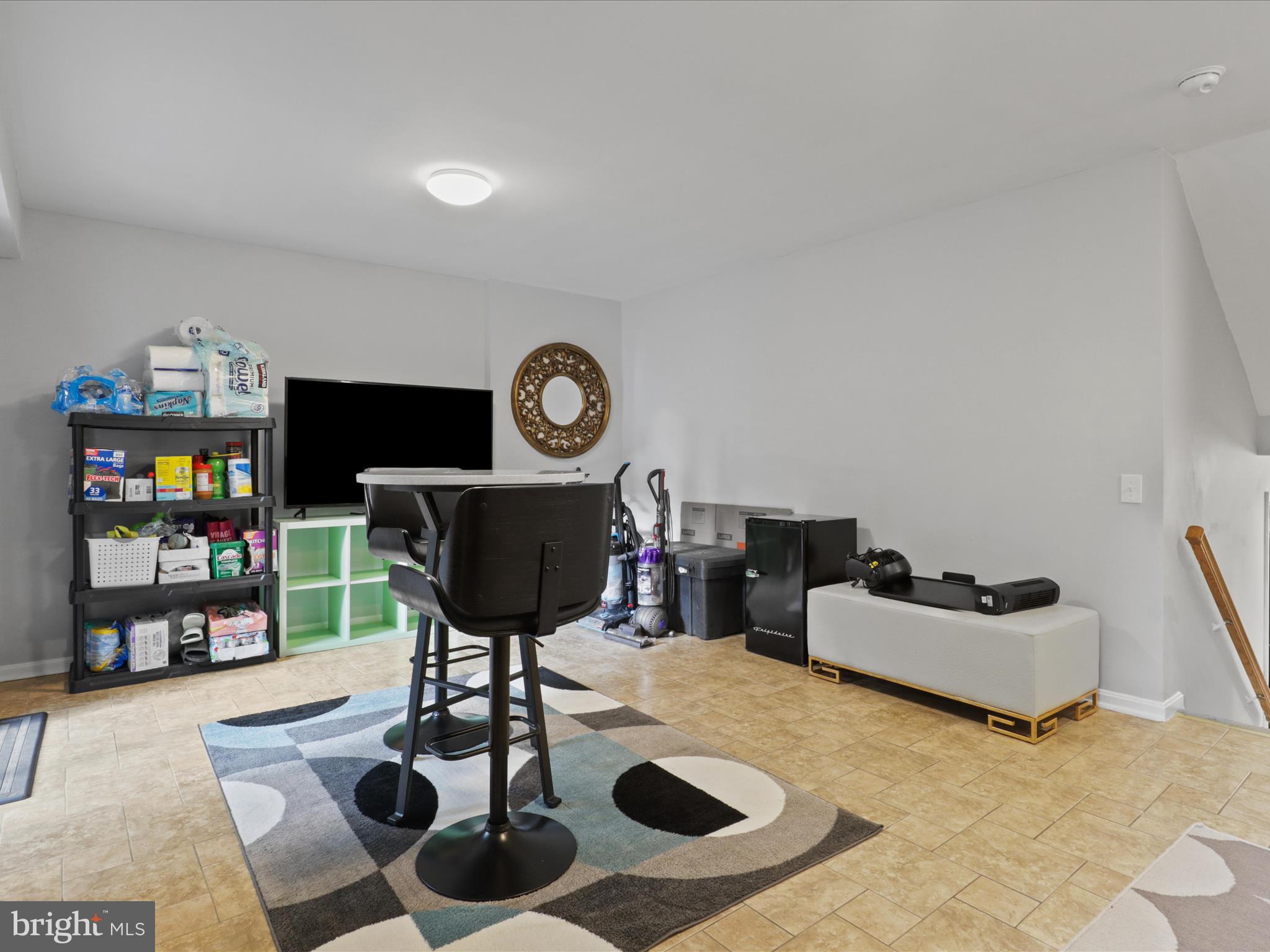 HILLSDALE - Residential