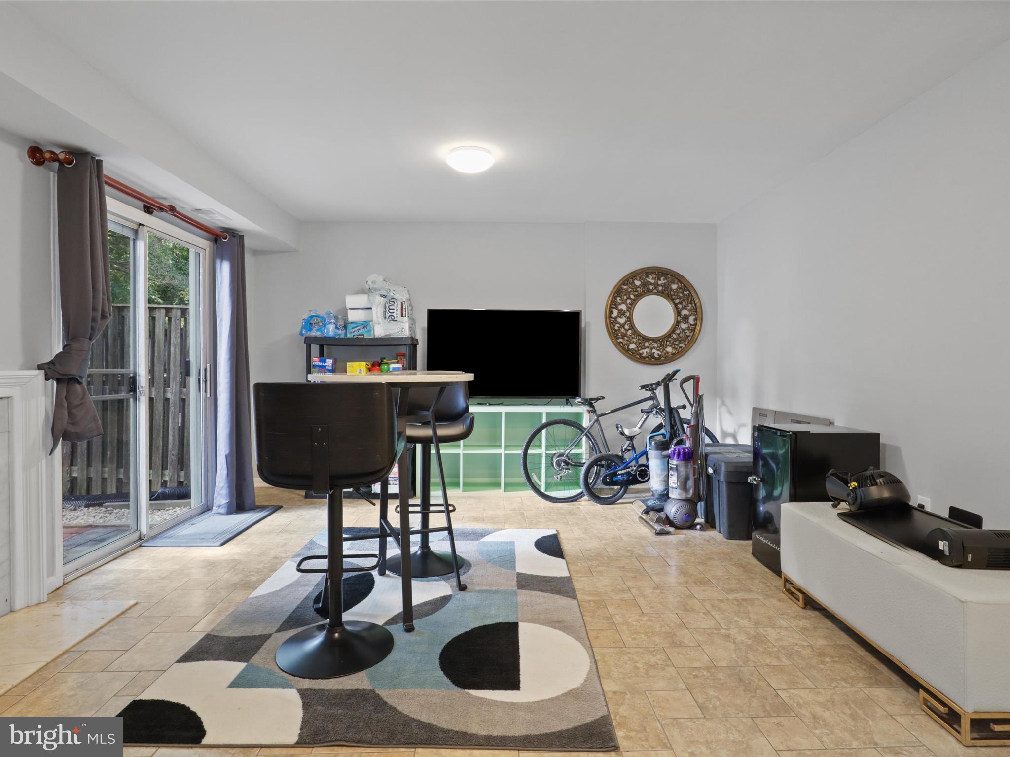 HILLSDALE - Residential