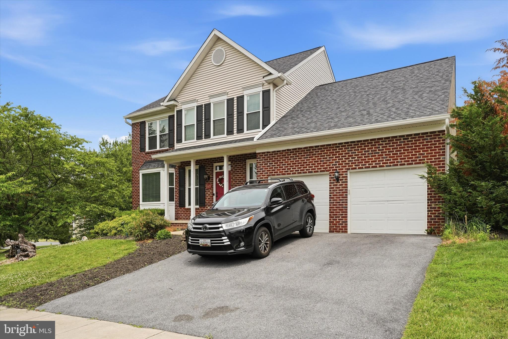 2402 SHAKER LANE
