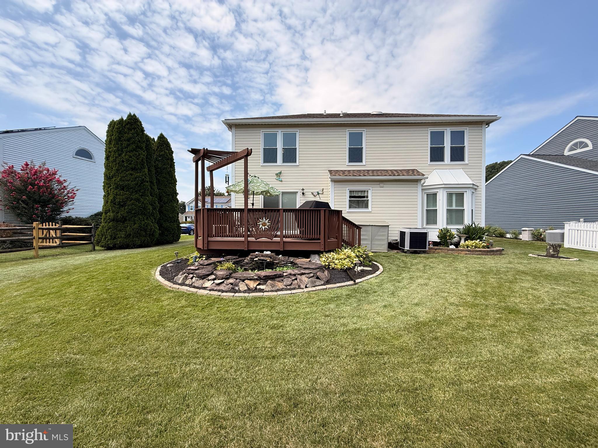 910 BERGEN COURT