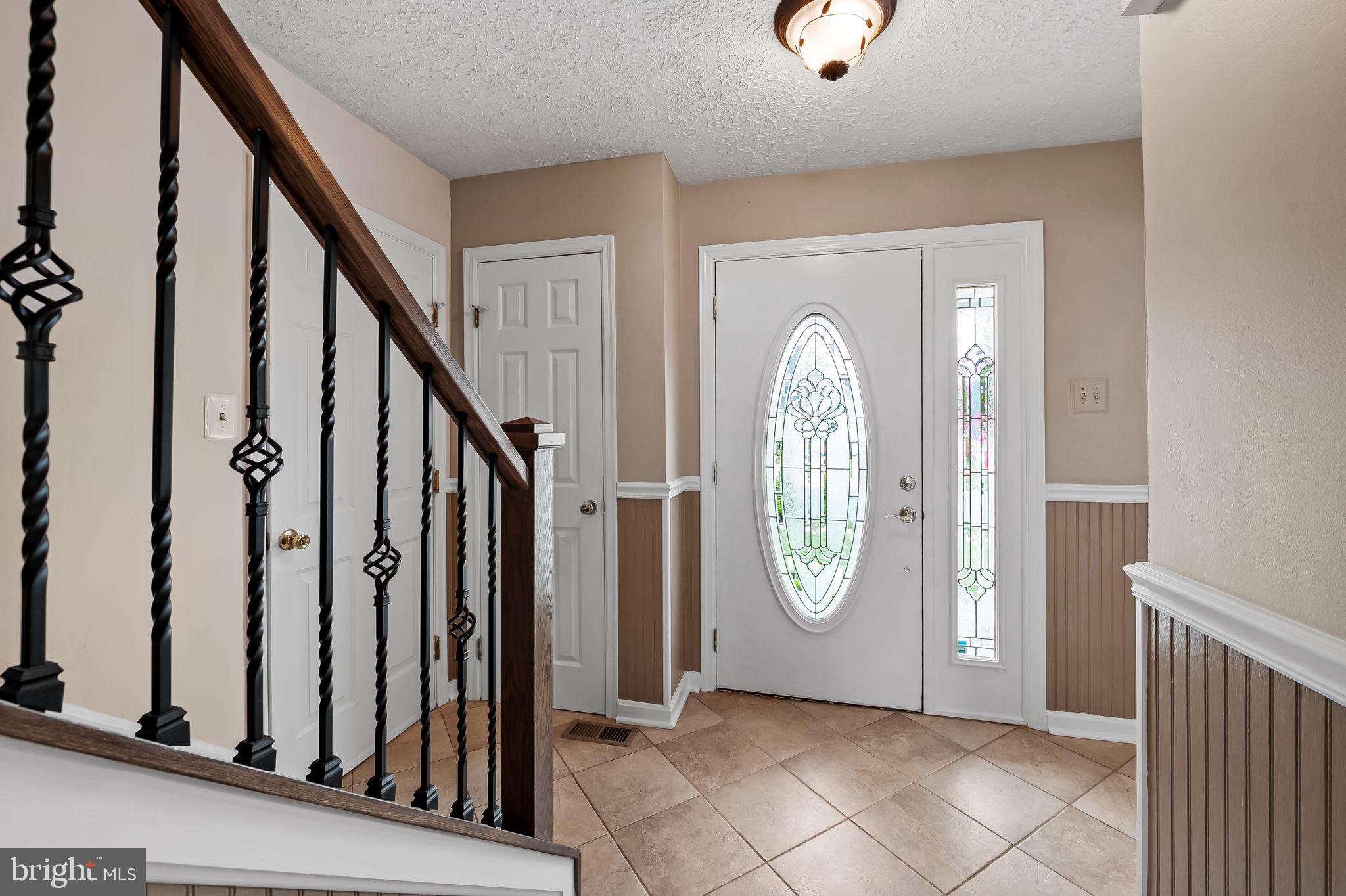 910 BERGEN COURT