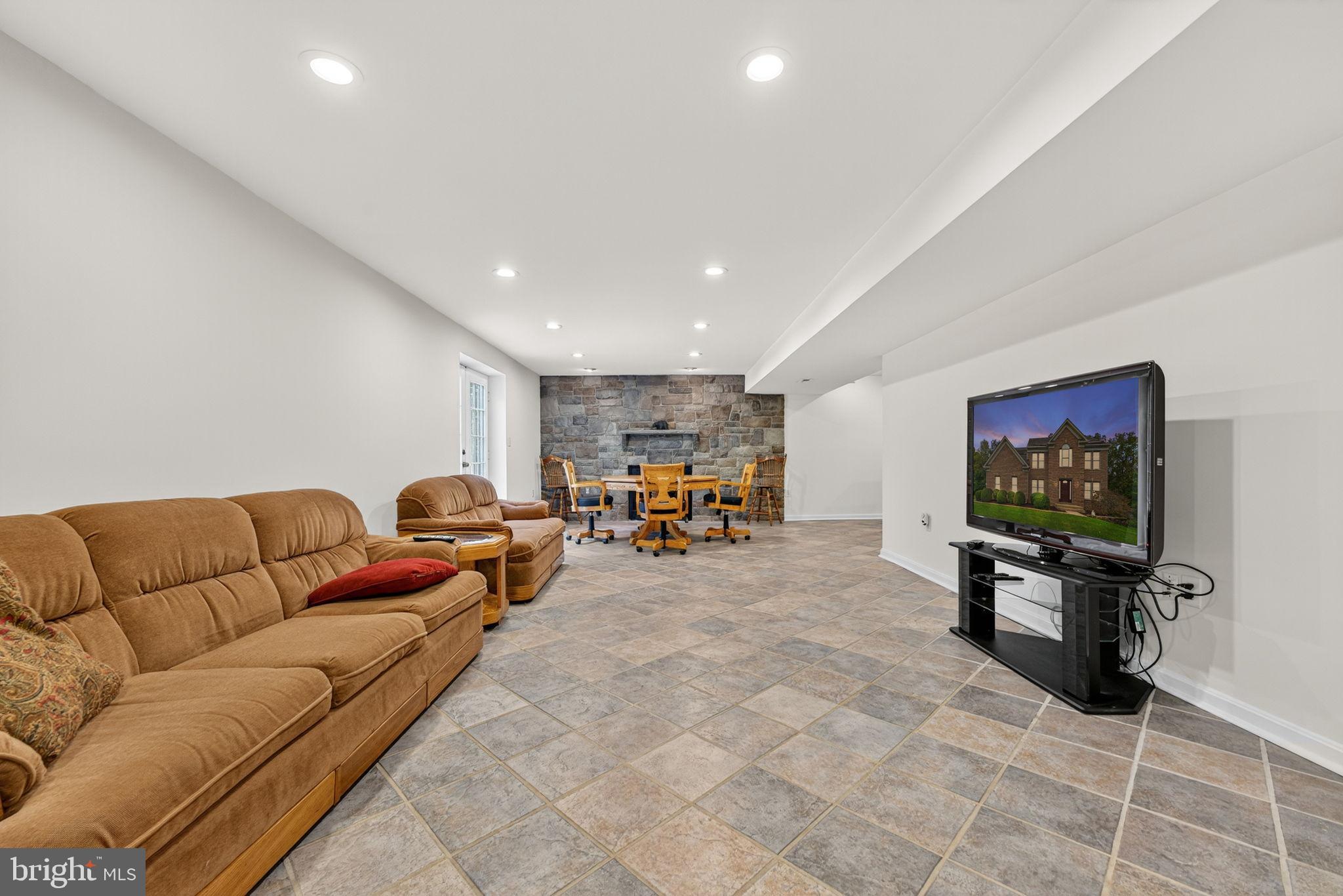 THE WILLOWS - Residential