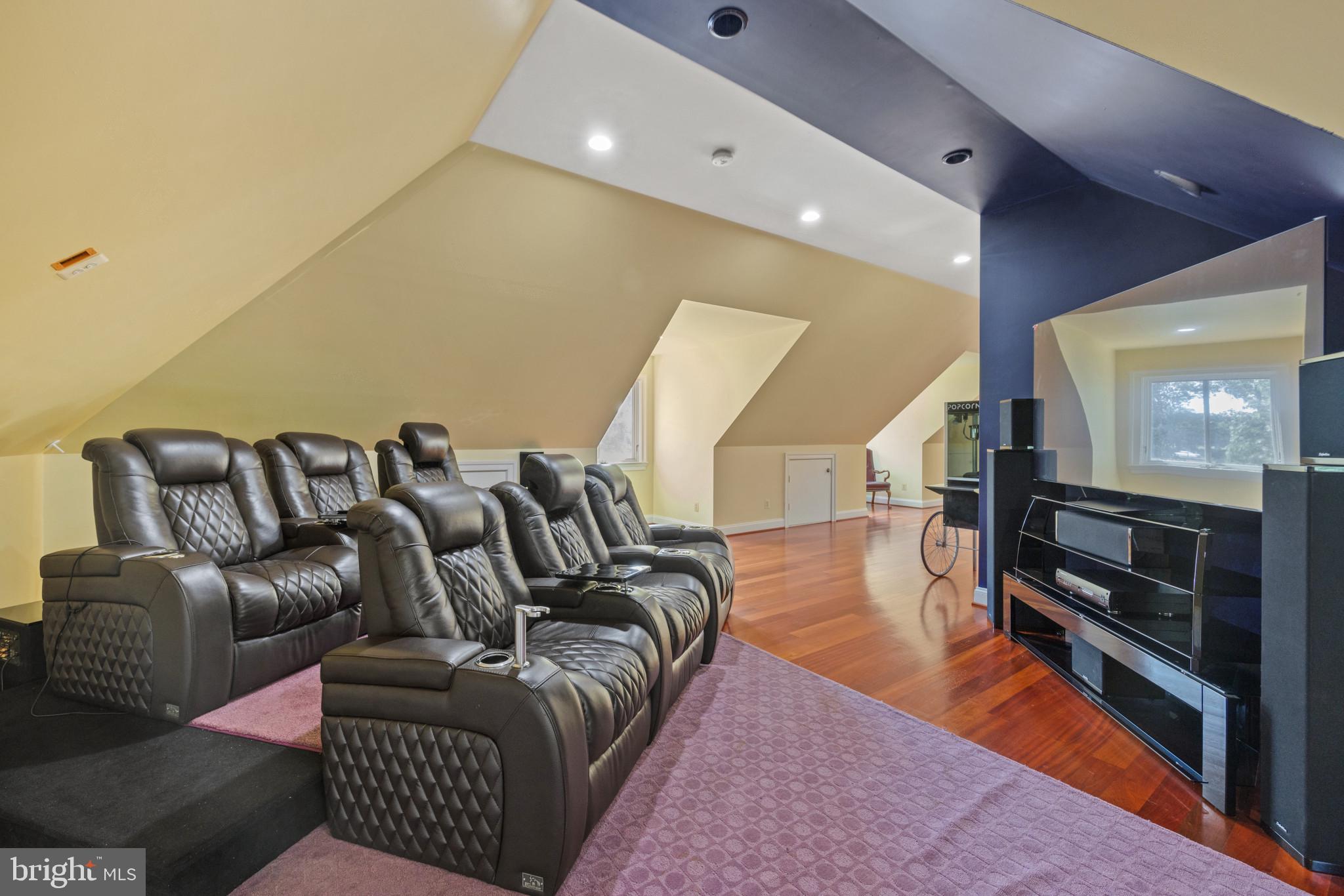 HICKORY RIDGE - Residential