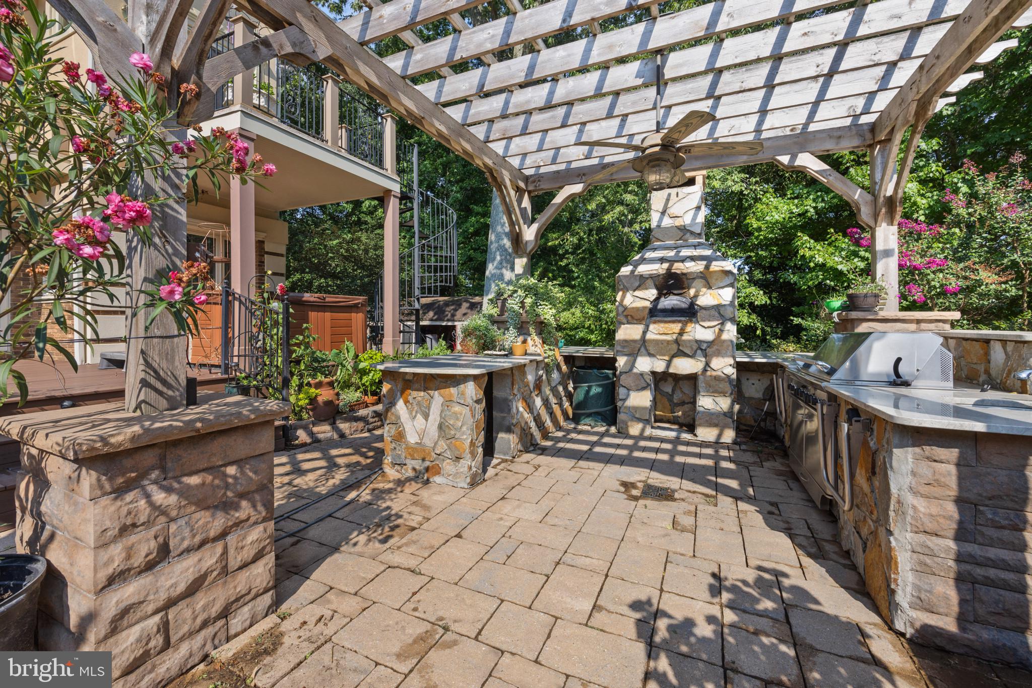 HICKORY RIDGE - Residential