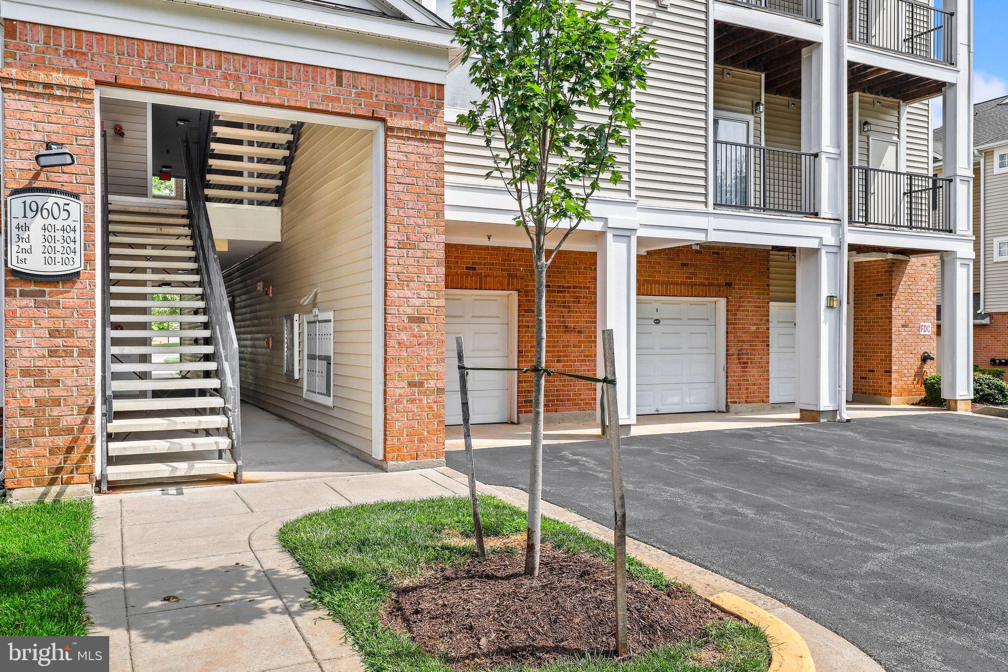 ASHMORE AT GERMANOWN COMMUNITY - Residential