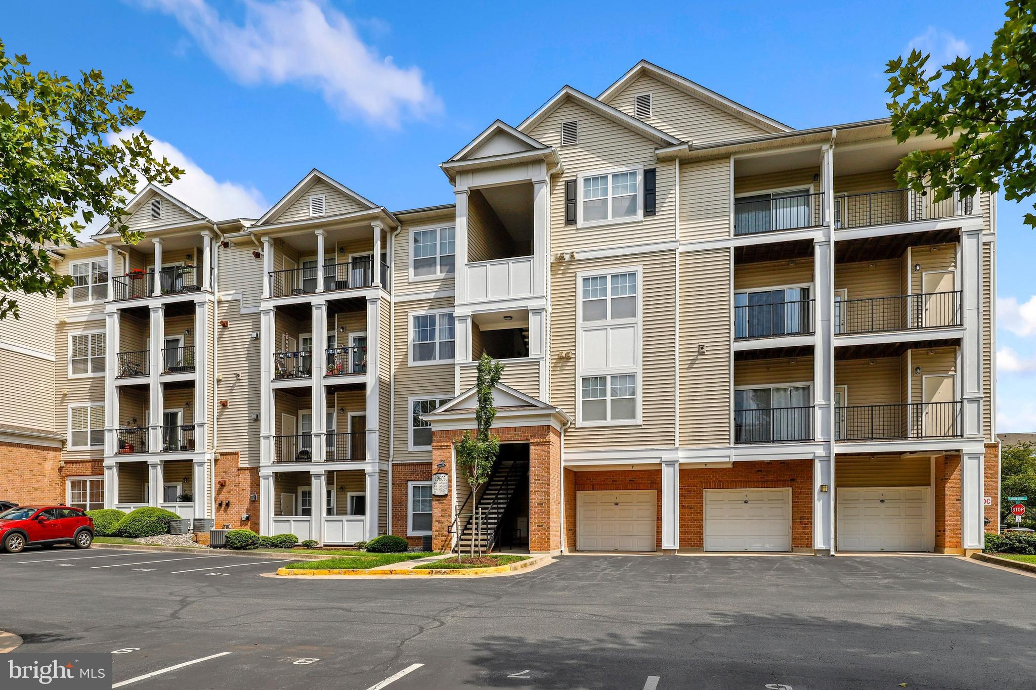 ASHMORE AT GERMANOWN COMMUNITY - Residential