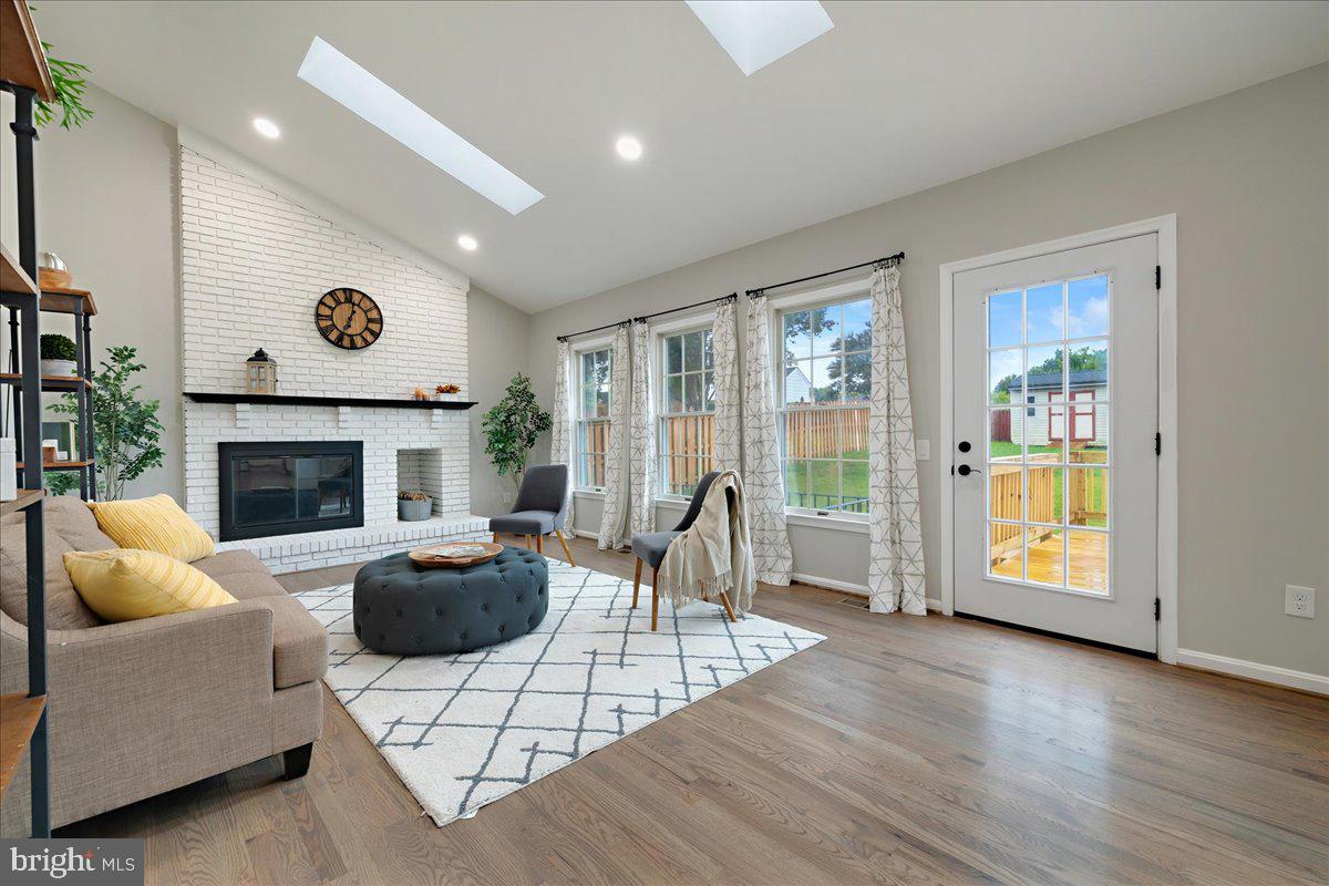 POTOMAC KNOLLS - Residential