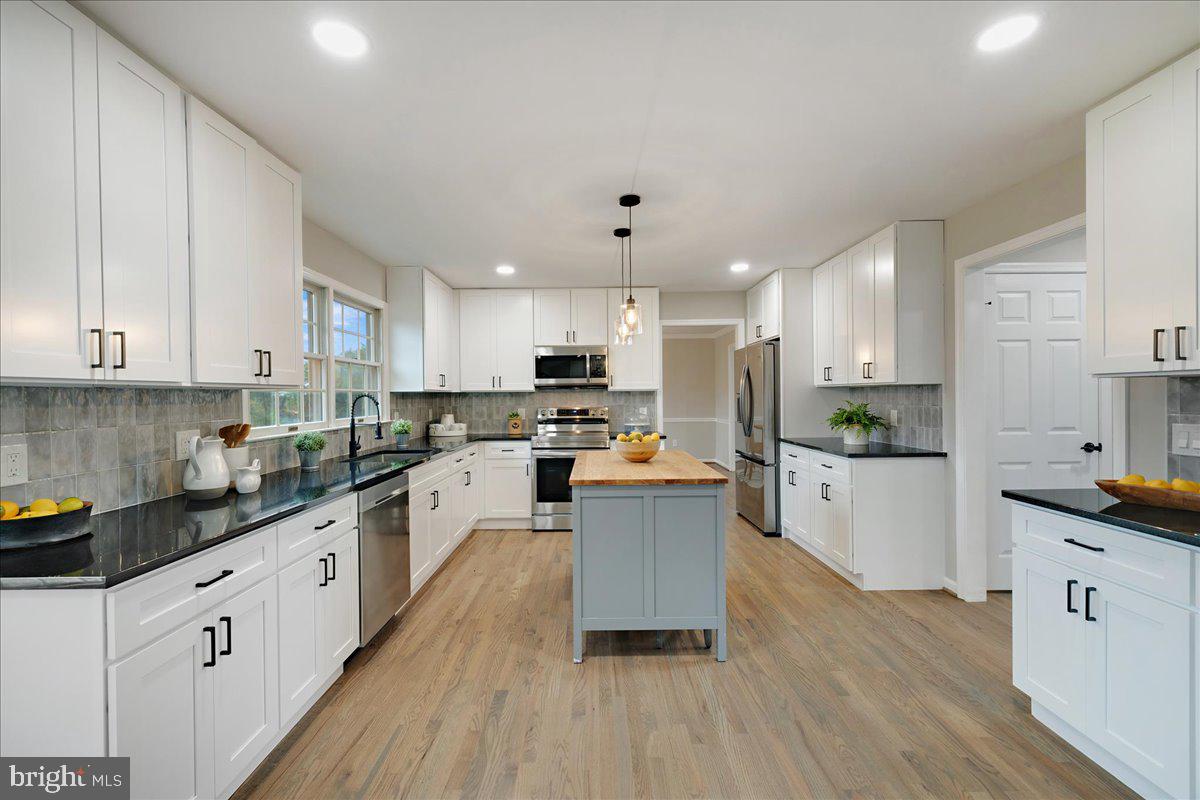 POTOMAC KNOLLS - Residential