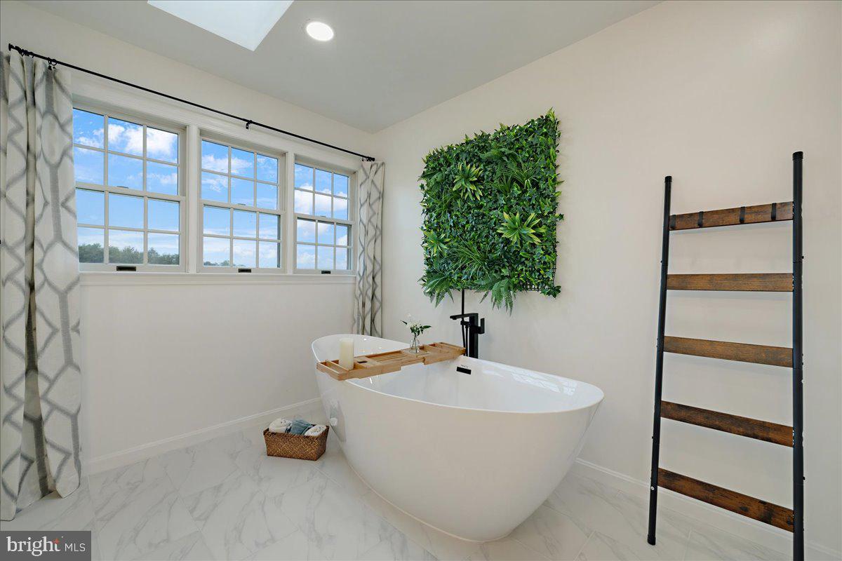 POTOMAC KNOLLS - Residential