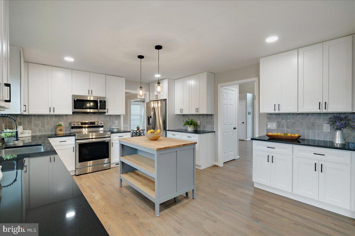 POTOMAC KNOLLS - Residential