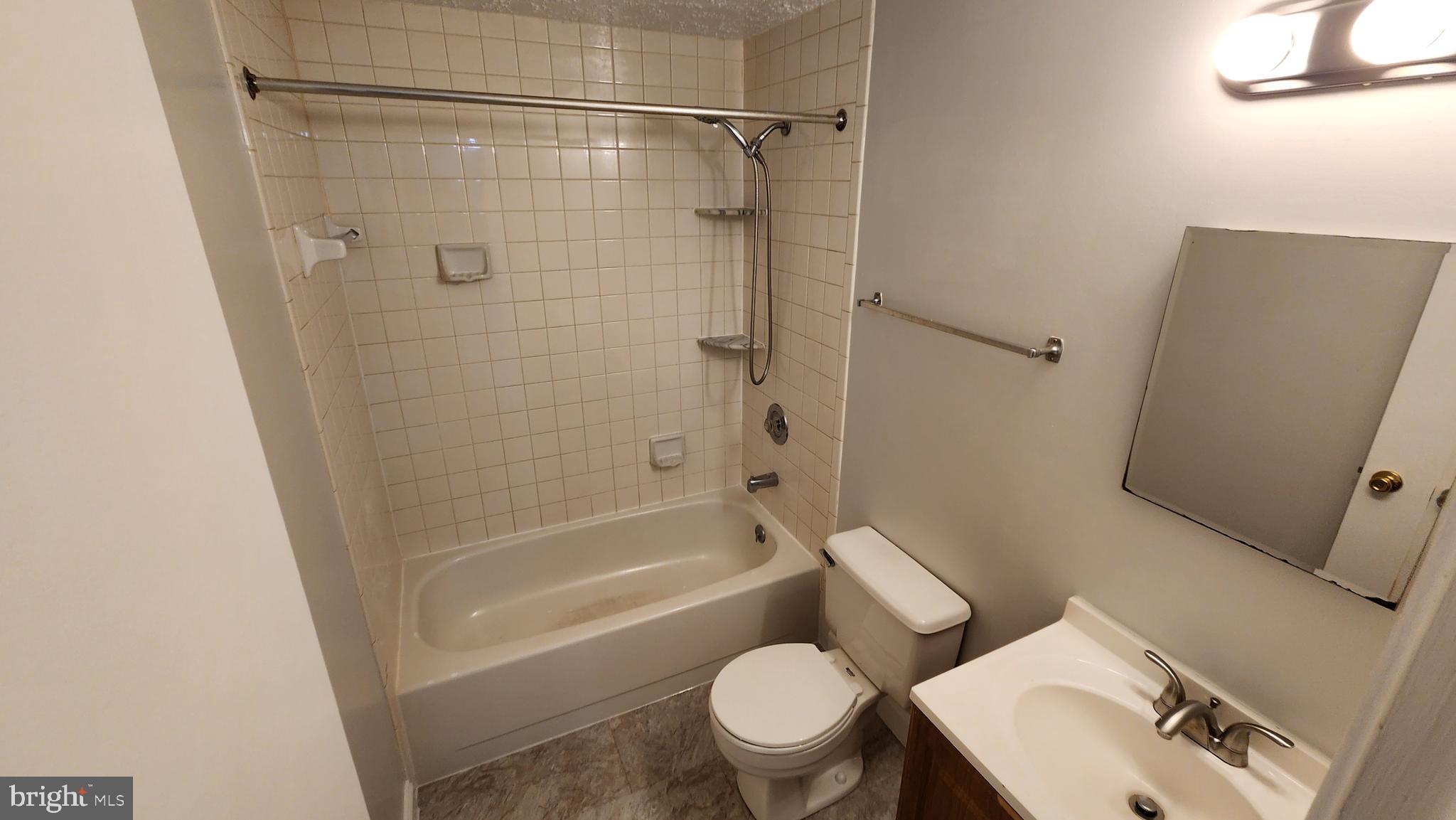 AUDREY MANOR - Residential Lease