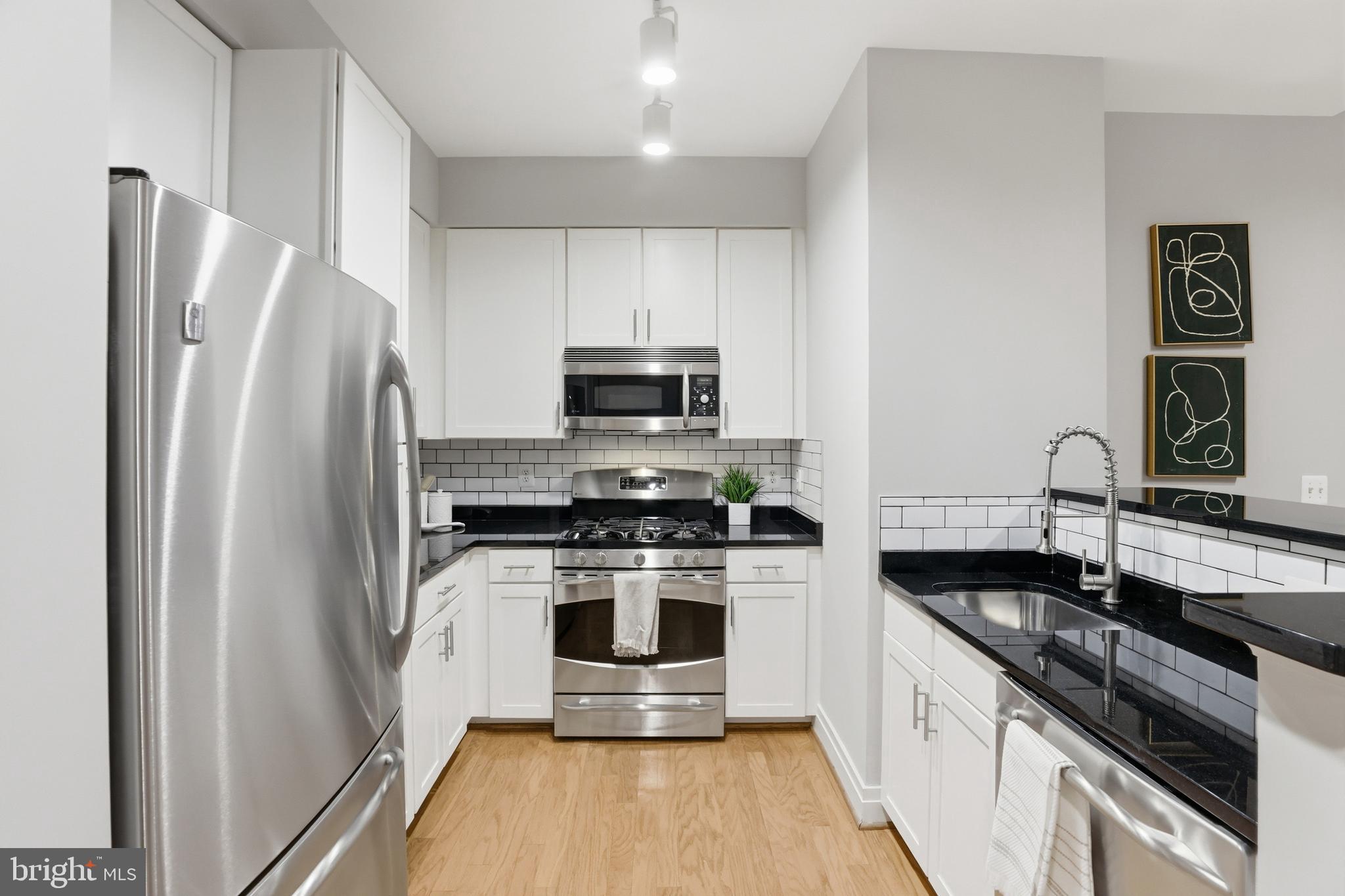 ELAN AT EAST MARKET - Residential