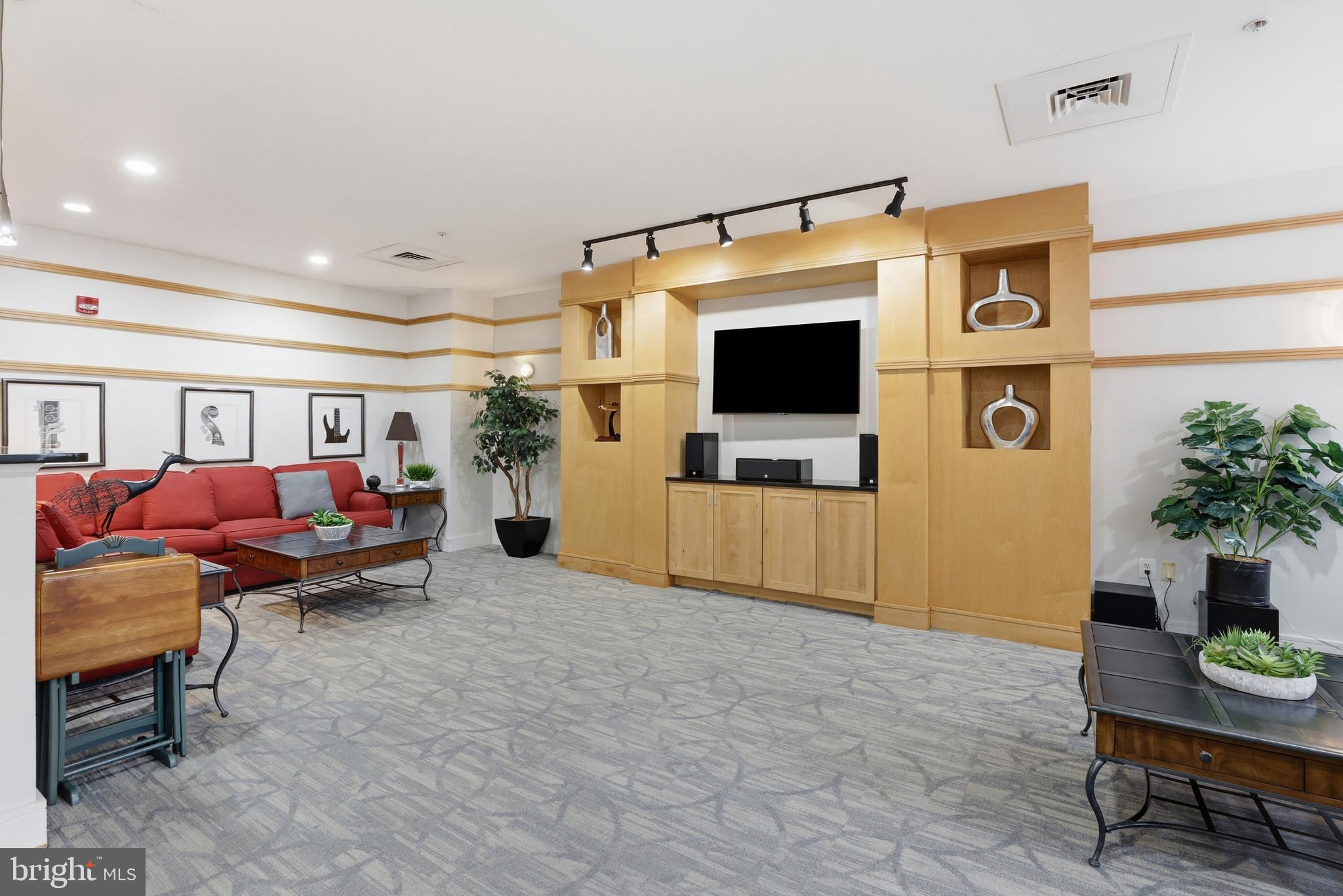 ELAN AT EAST MARKET - Residential