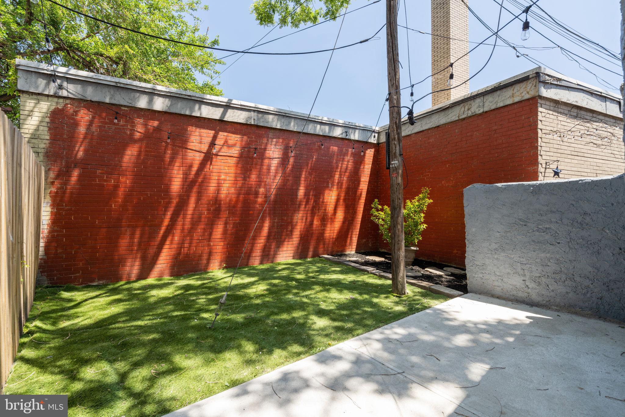 FISHTOWN - Residential Lease