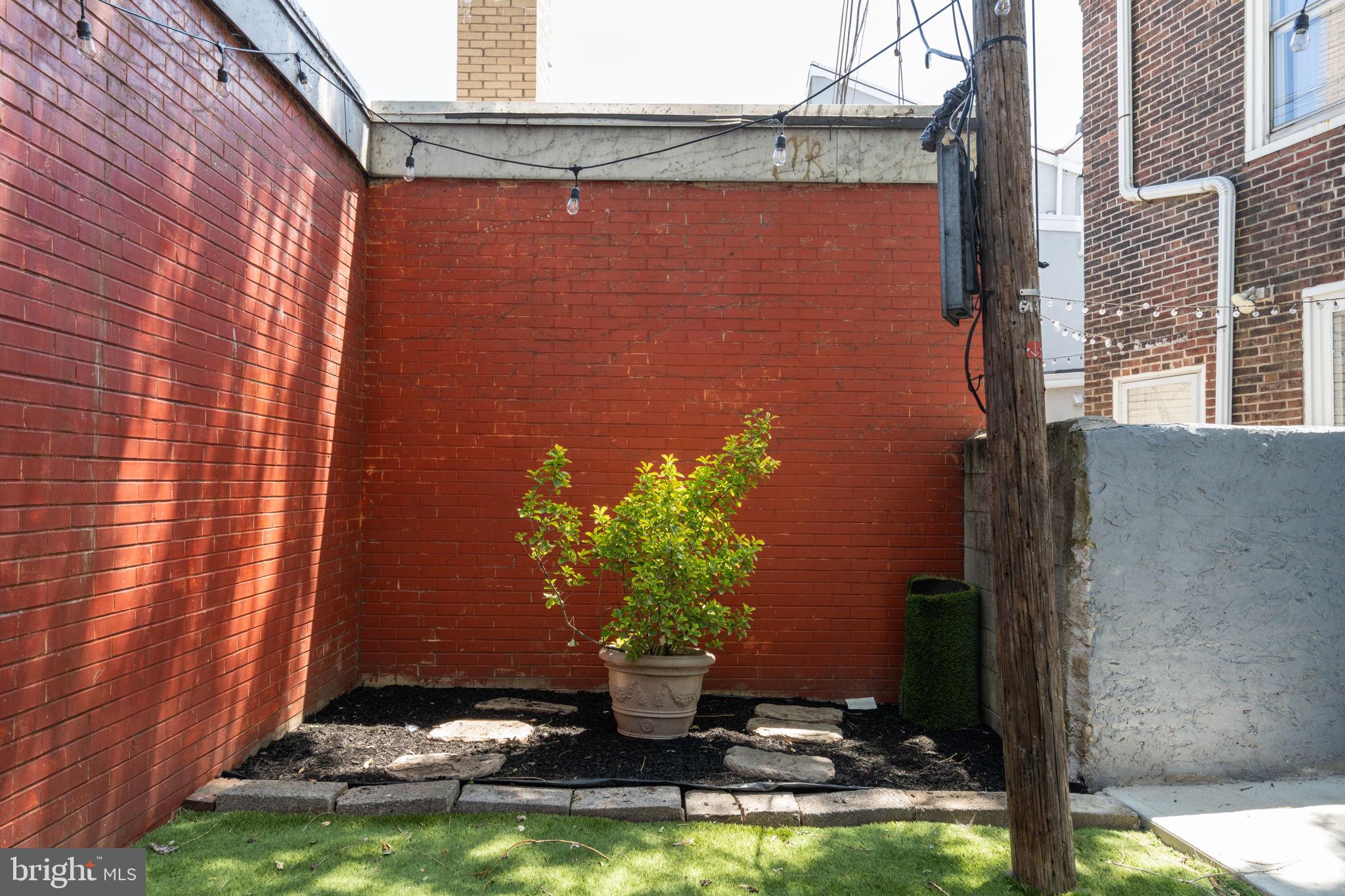 FISHTOWN - Residential Lease