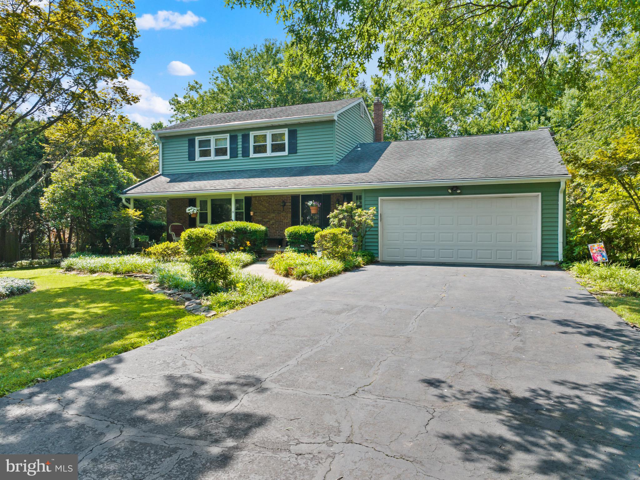 19 FABROW DRIVE