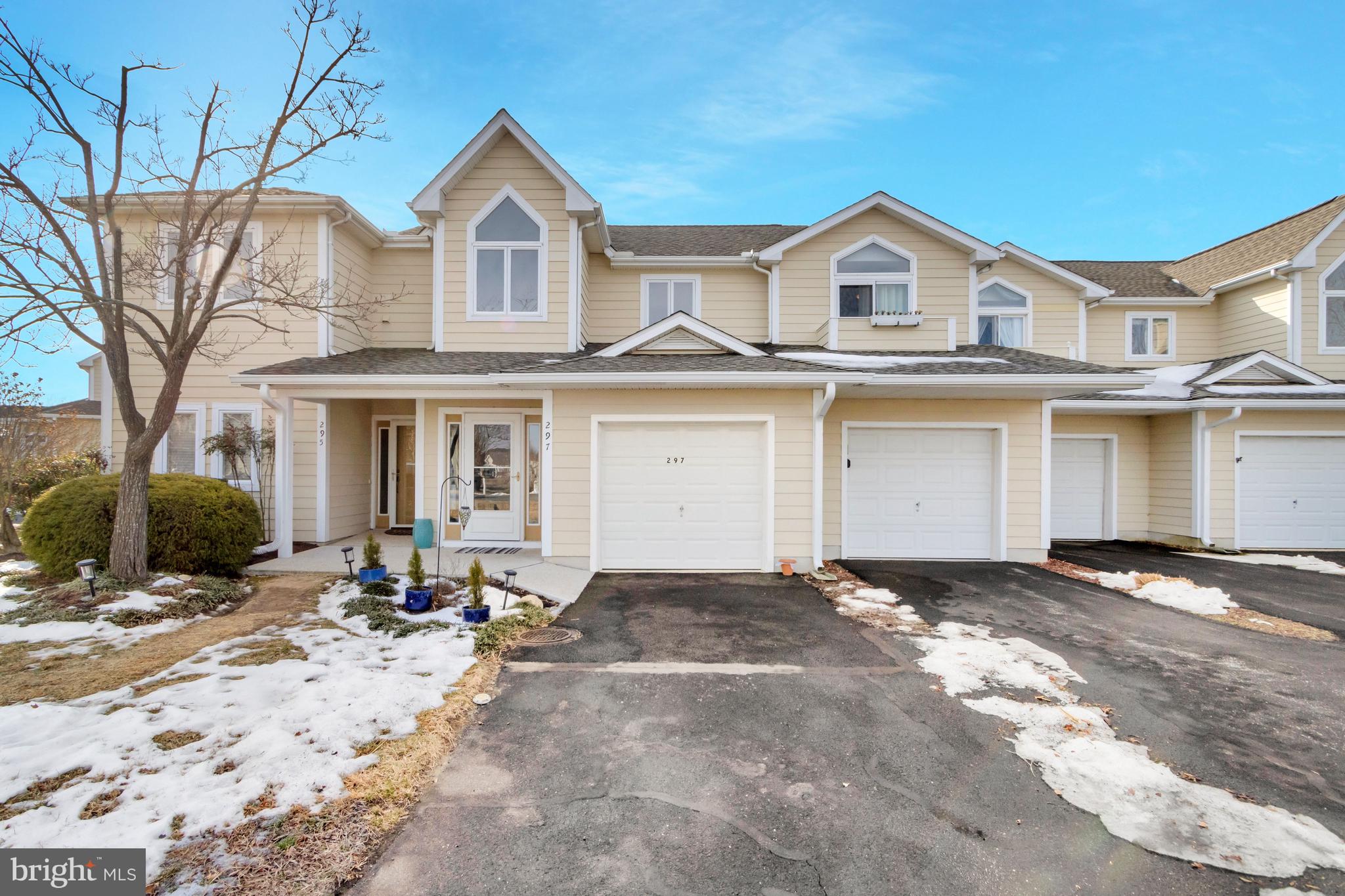 297 LAKESIDE DRIVE 71D