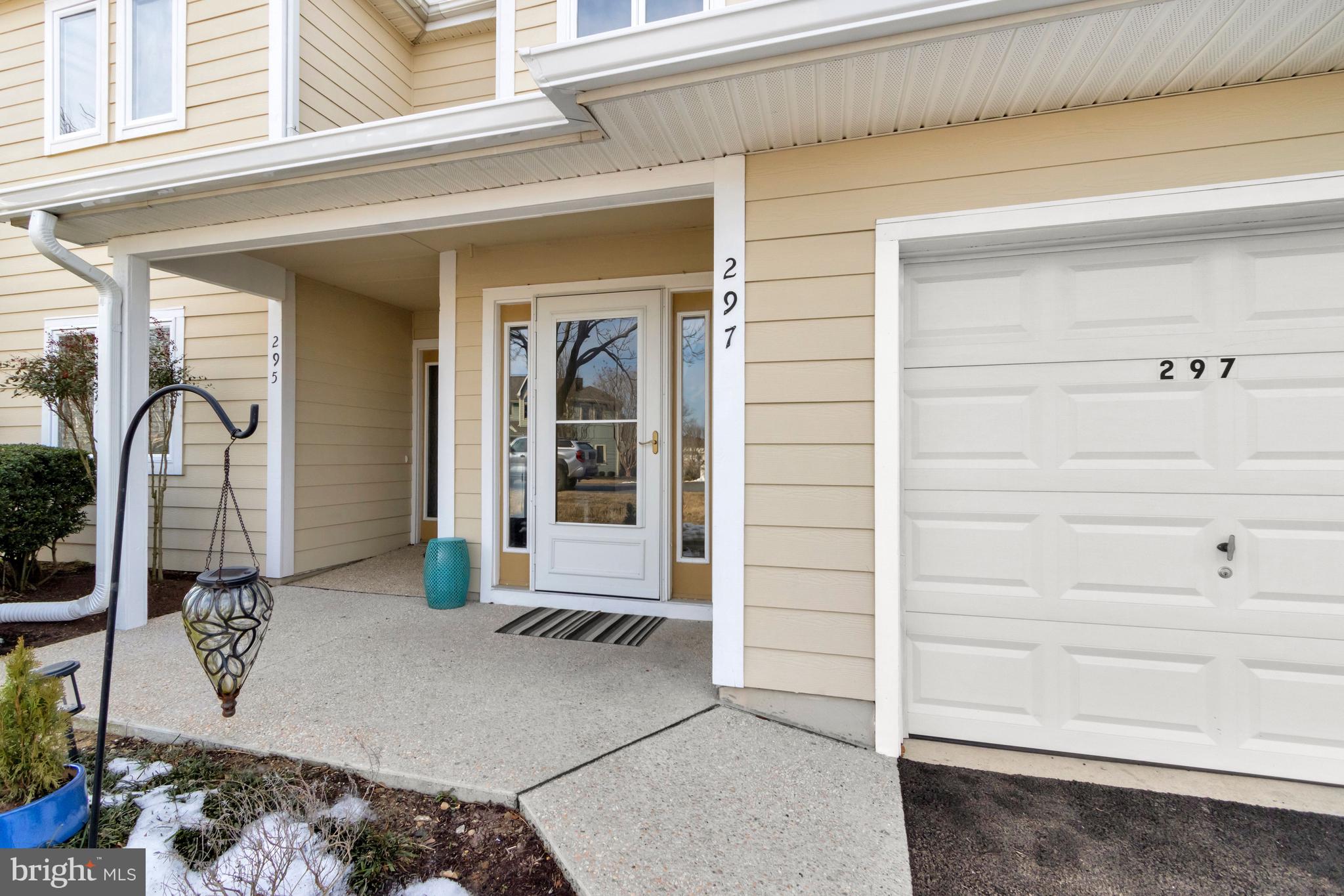 297 LAKESIDE DRIVE 71D