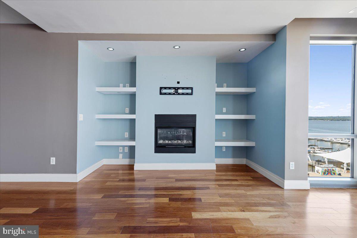 NATIONAL HARBOR - Residential