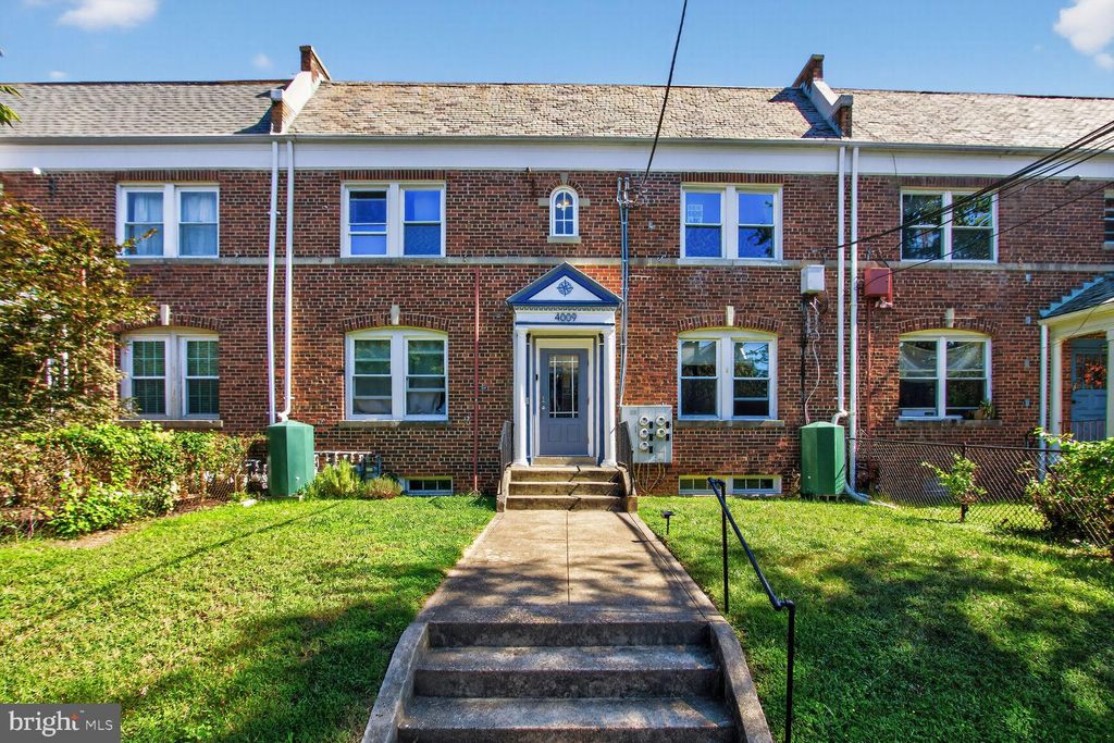 Photo of 4009 8th Street NE #2, WASHINGTON, DC 20017 (MLS # DCDC2225822)