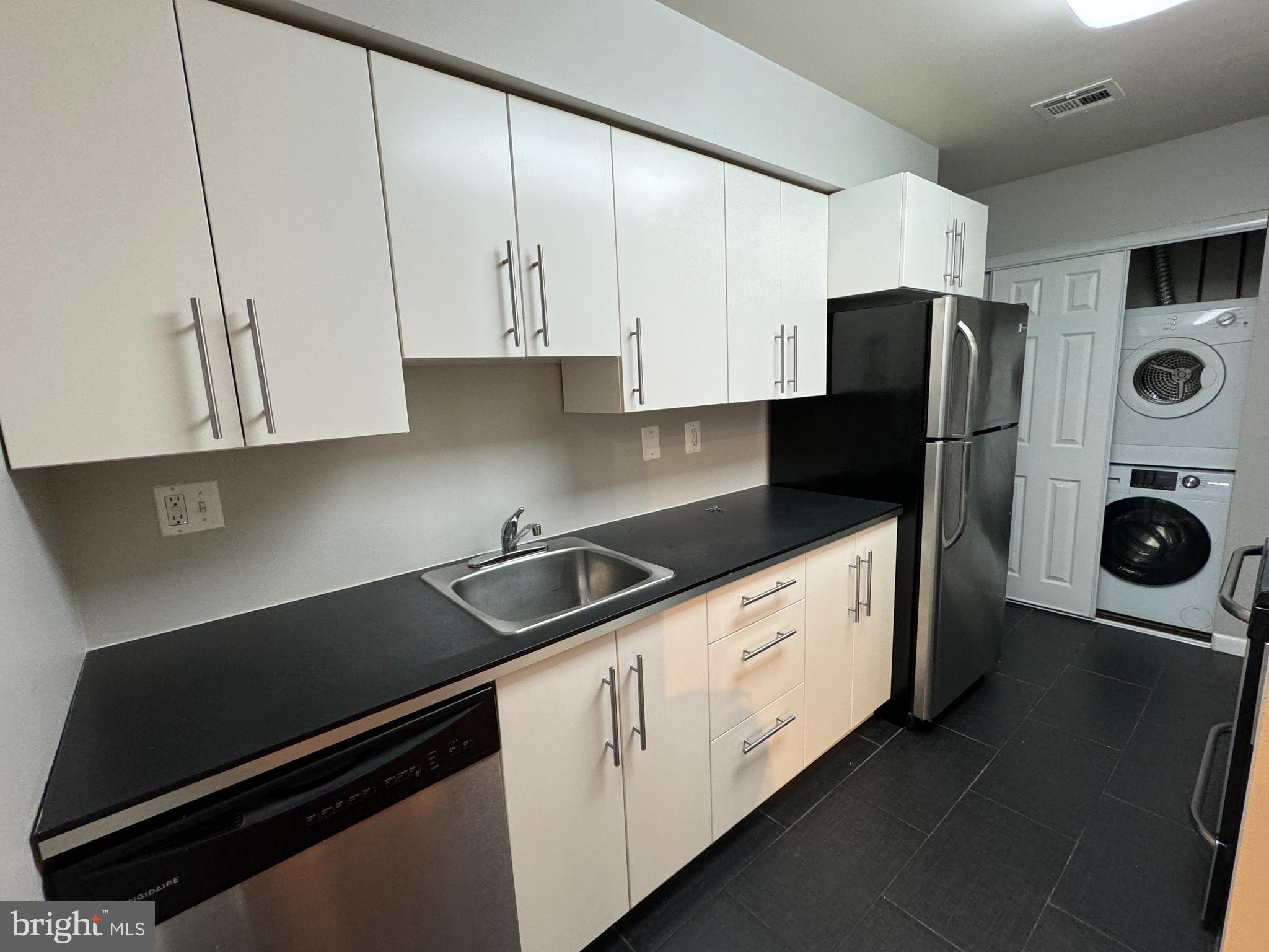 OLD CITY - Residential Lease