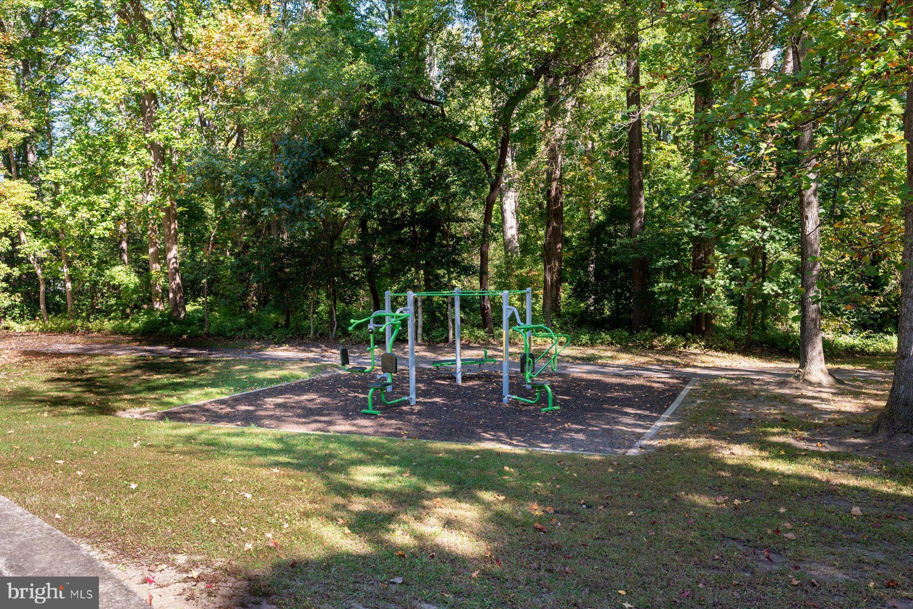 TWIN HARBORS - Residential