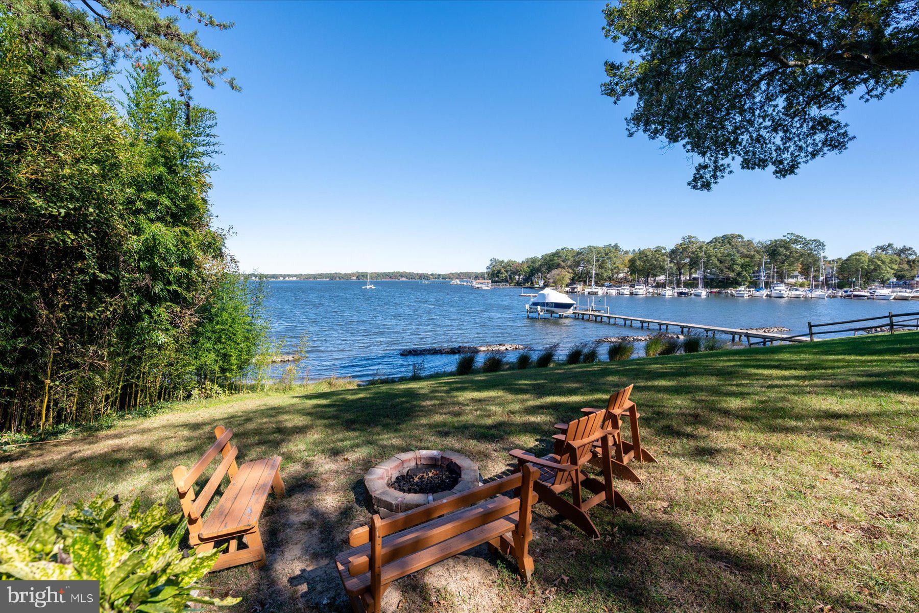 TWIN HARBORS - Residential