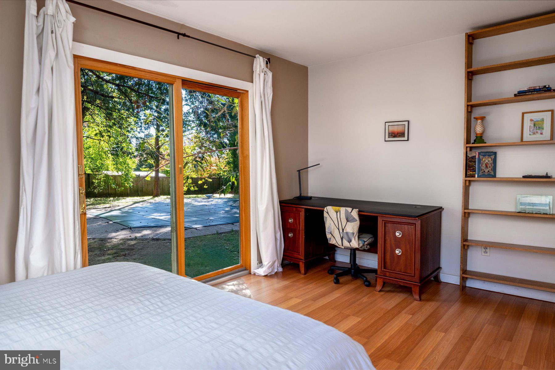 TWIN HARBORS - Residential